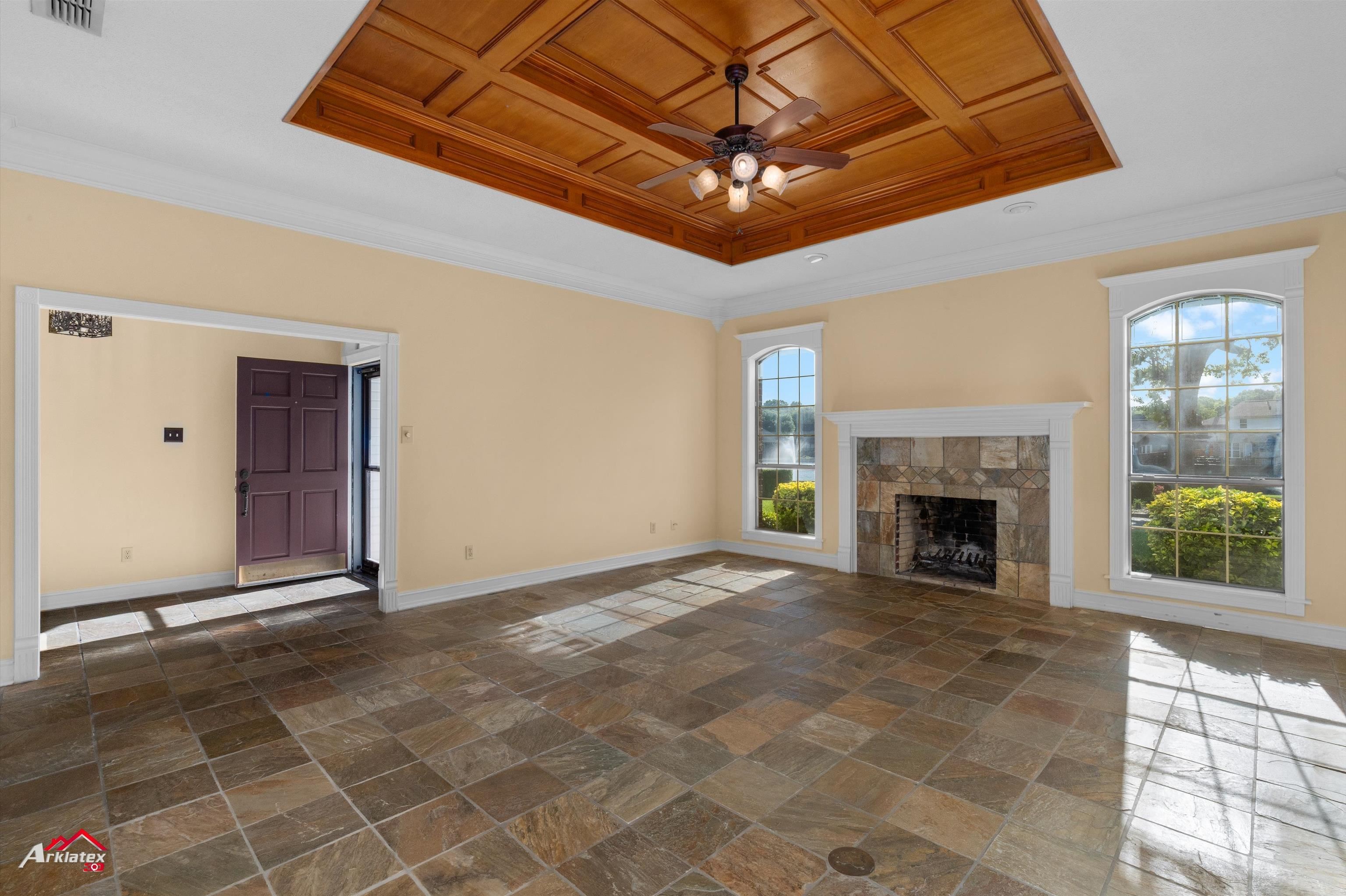404 Lakewood Dr