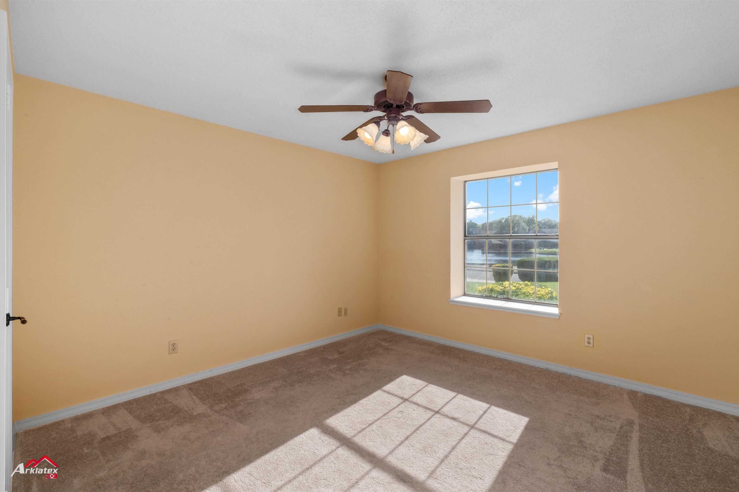 404 Lakewood Dr