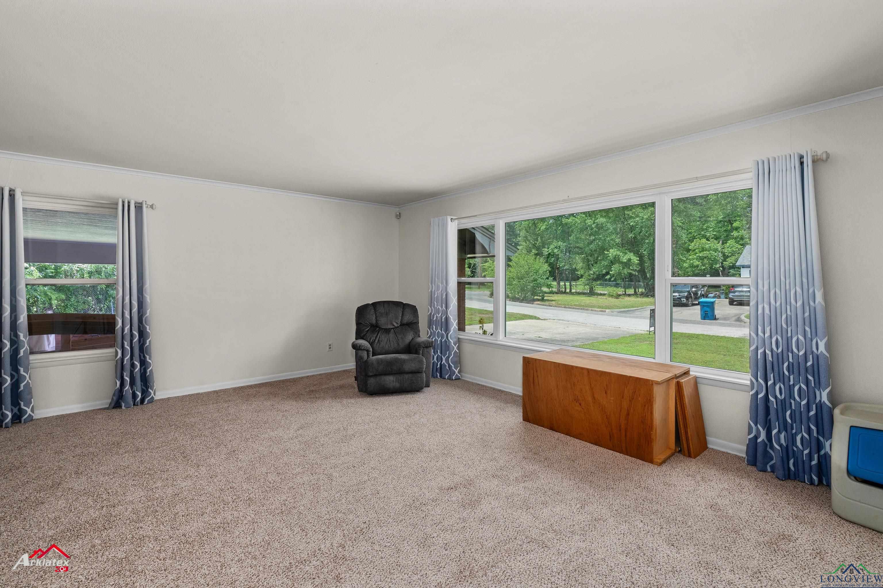 1201 Pecan St.