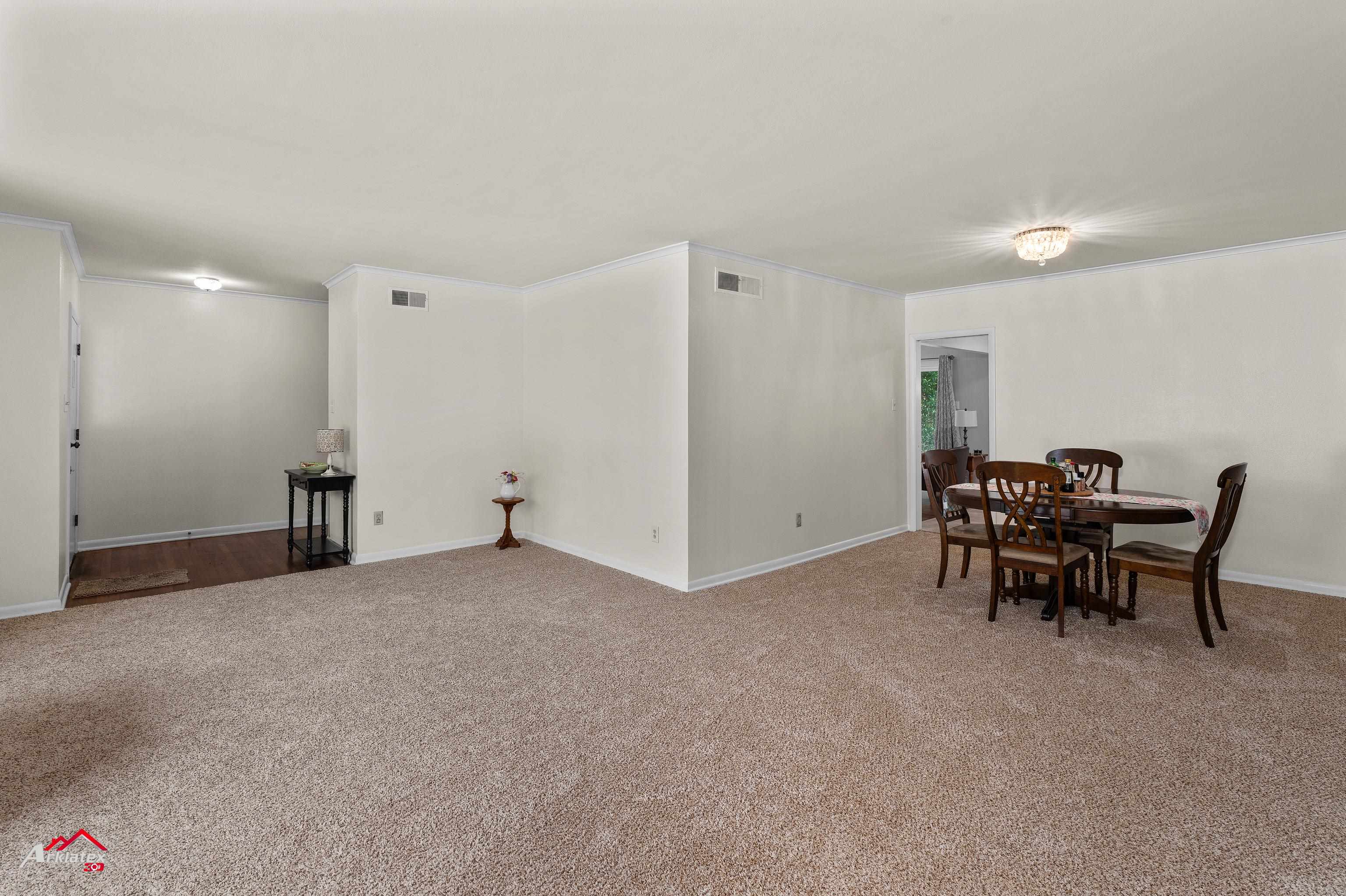 1201 Pecan St.