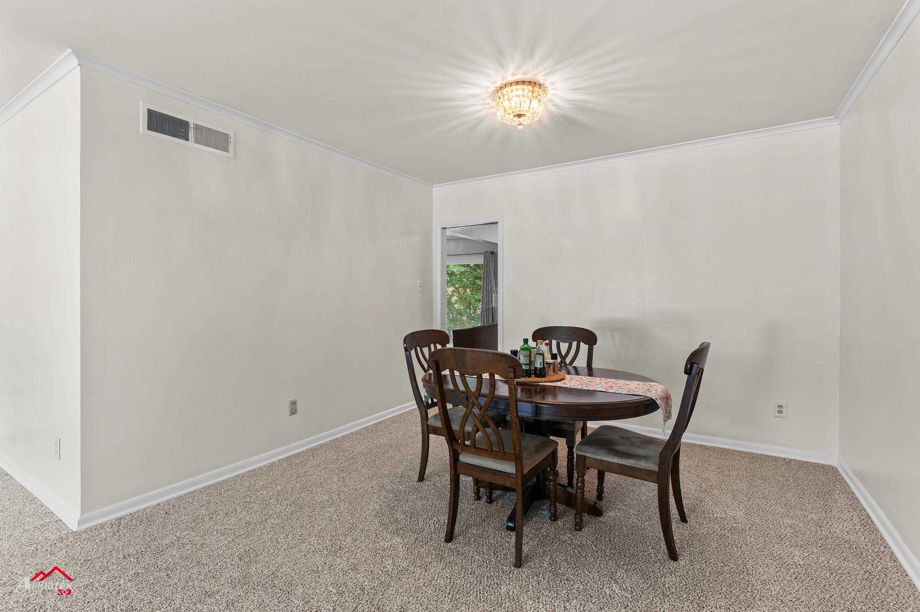 1201 Pecan St.