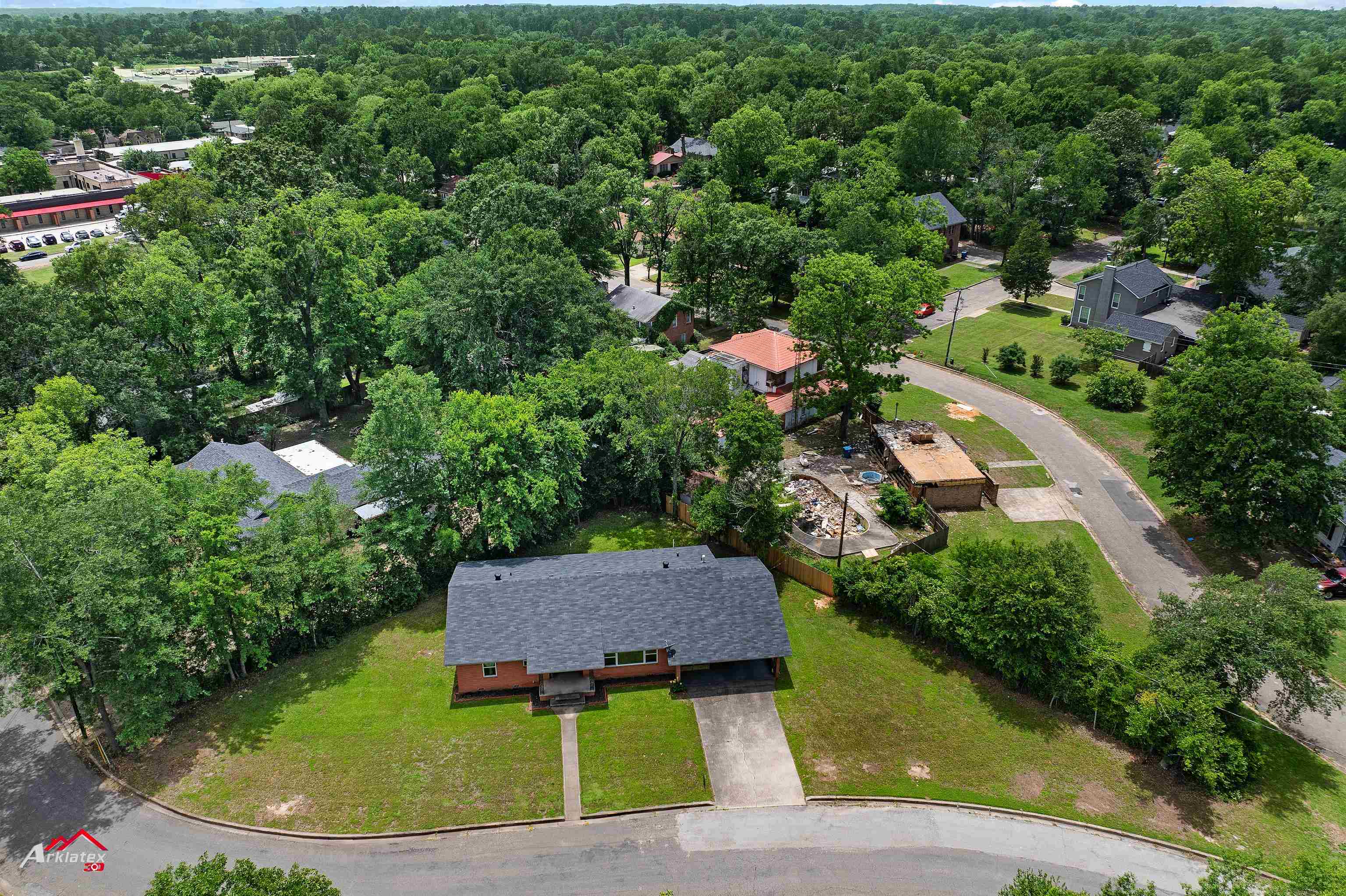 1201 Pecan St.