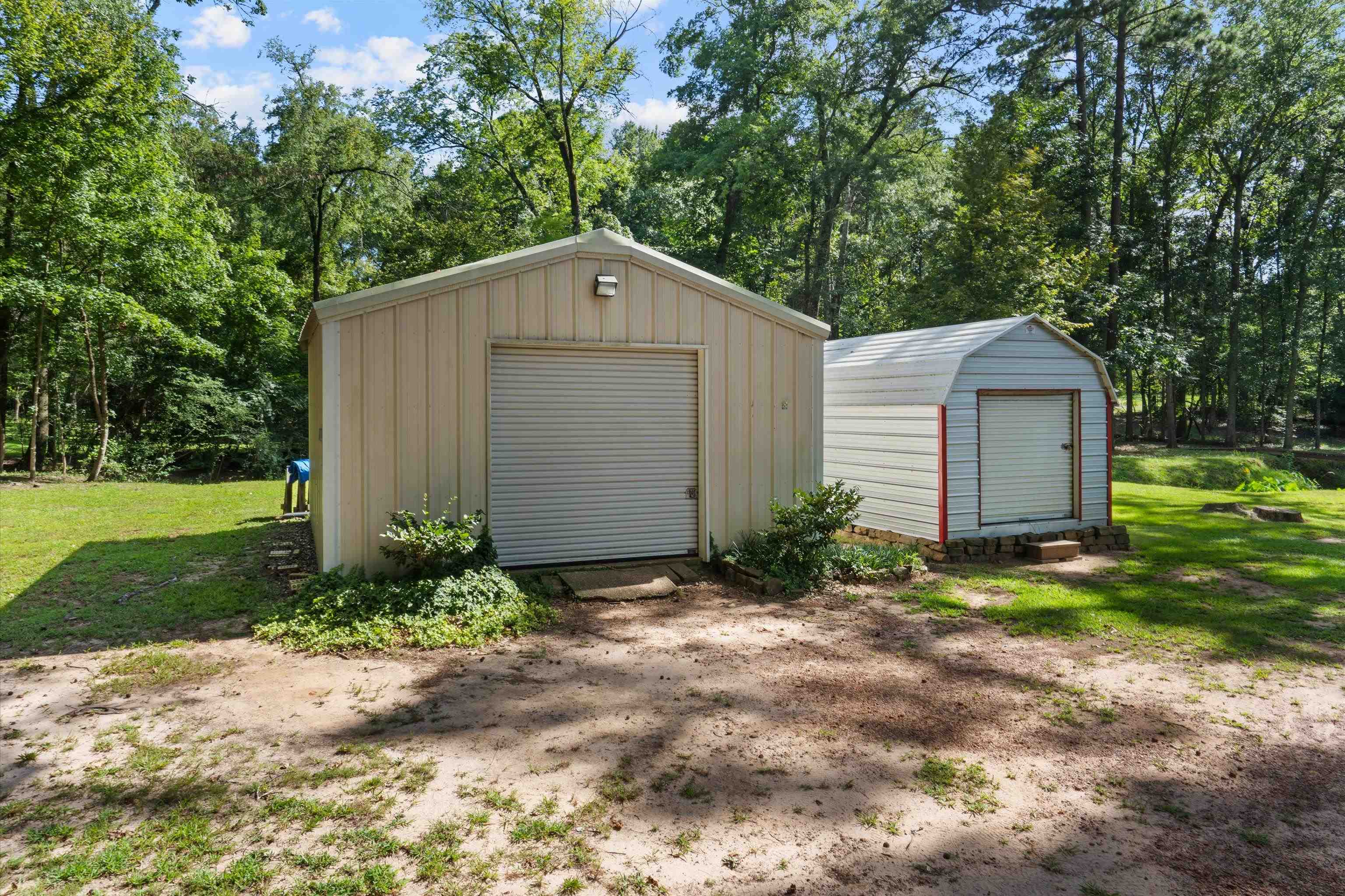 405 Sandy Ln