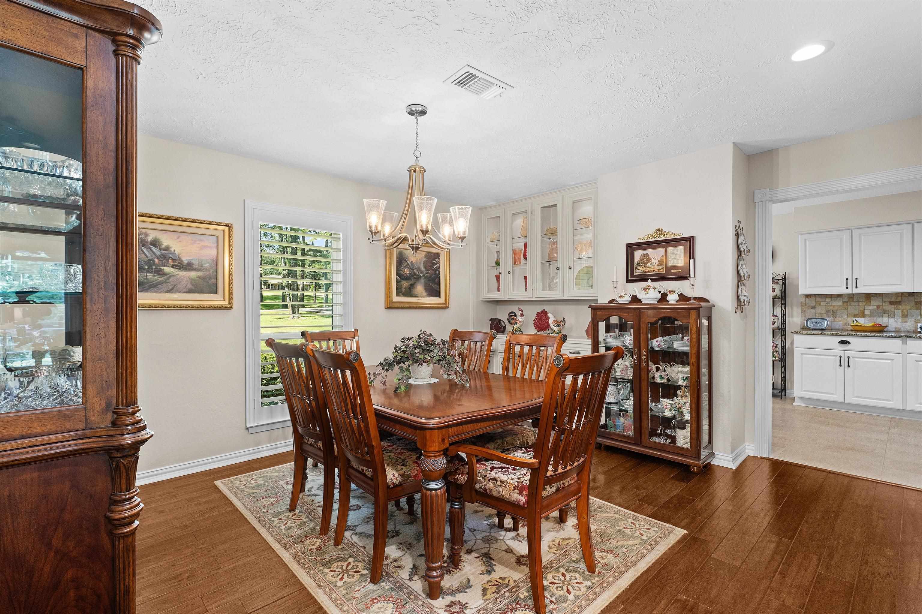 405 Sandy Ln