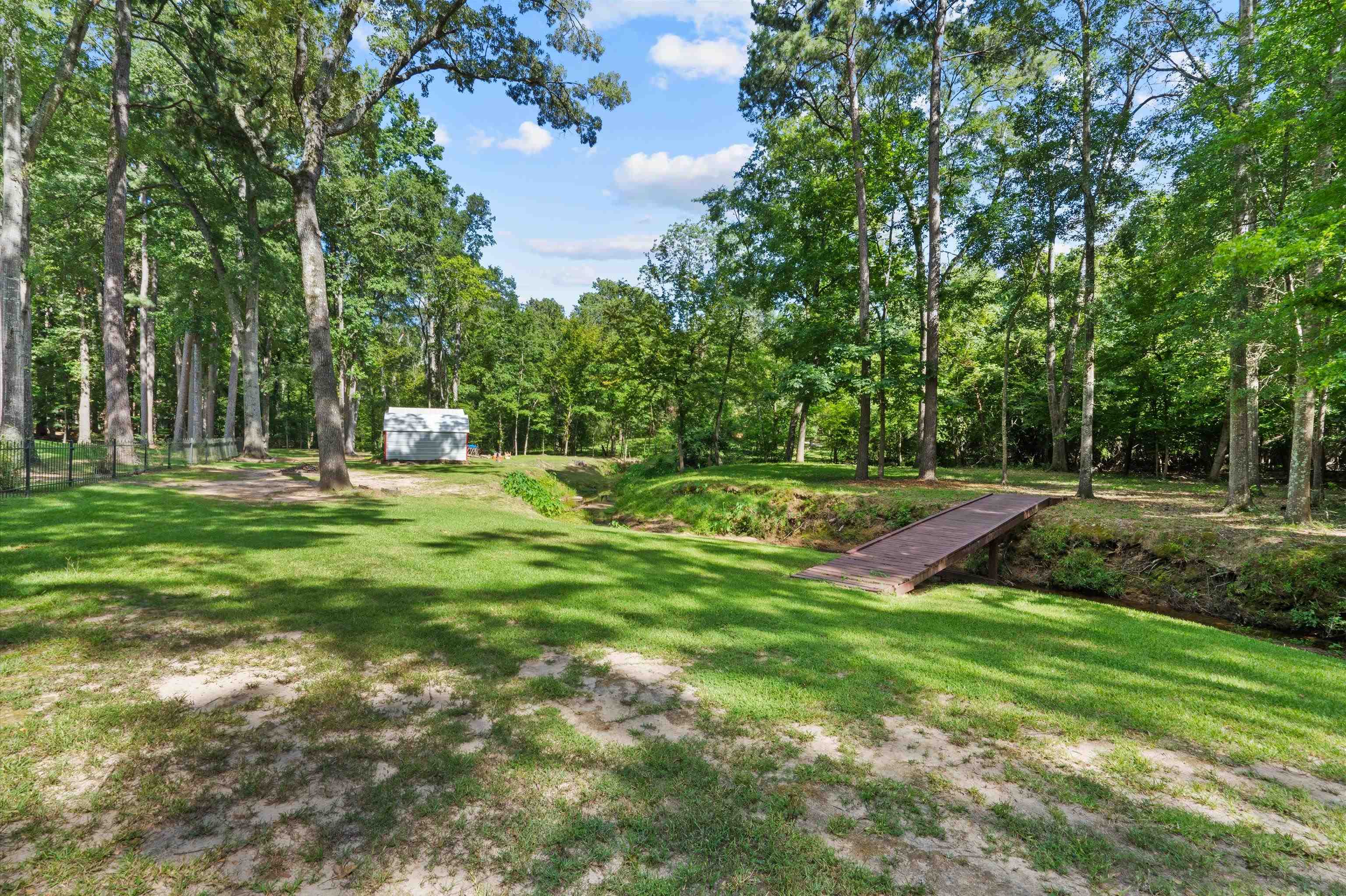 405 Sandy Ln