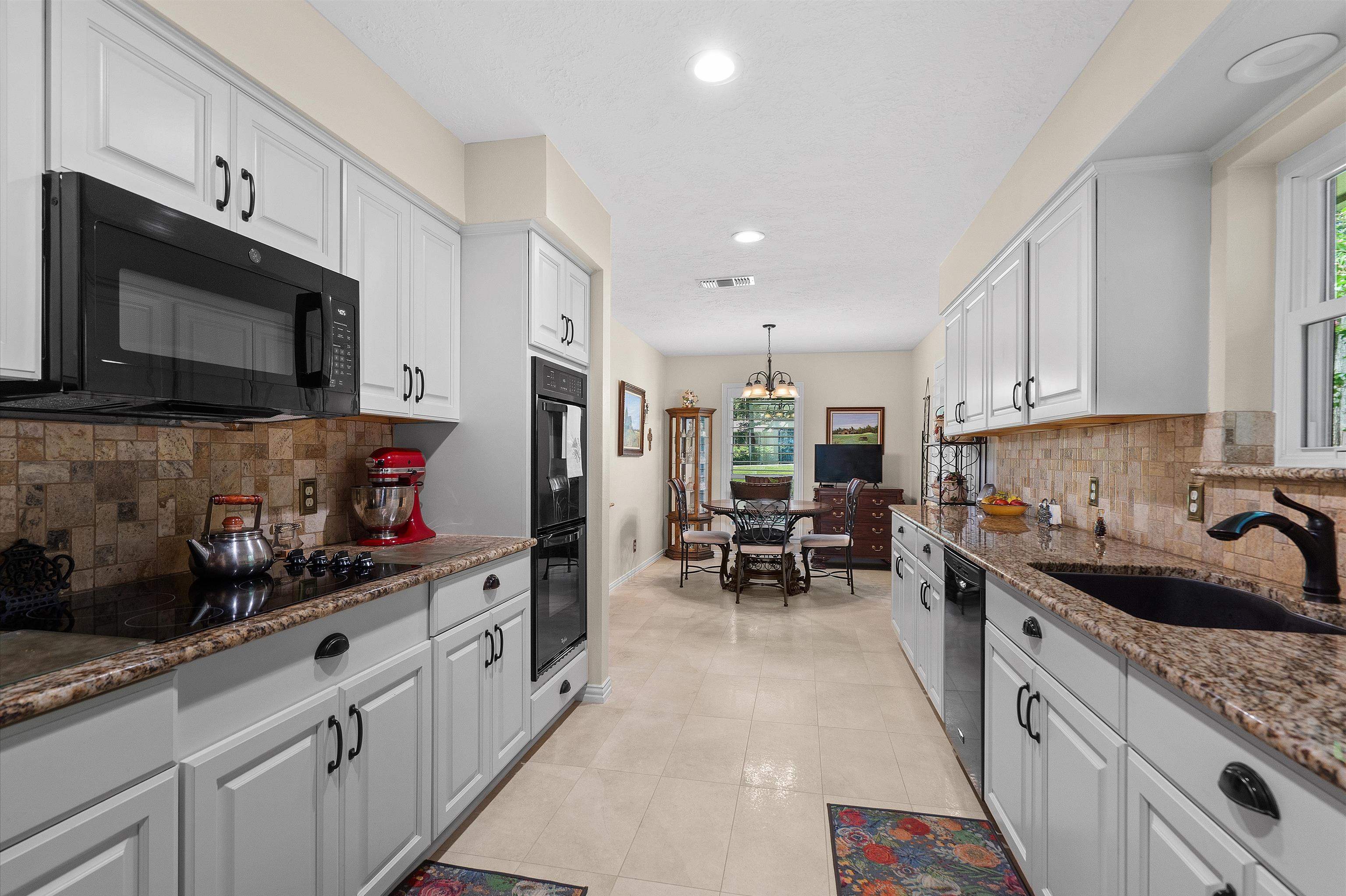 405 Sandy Ln