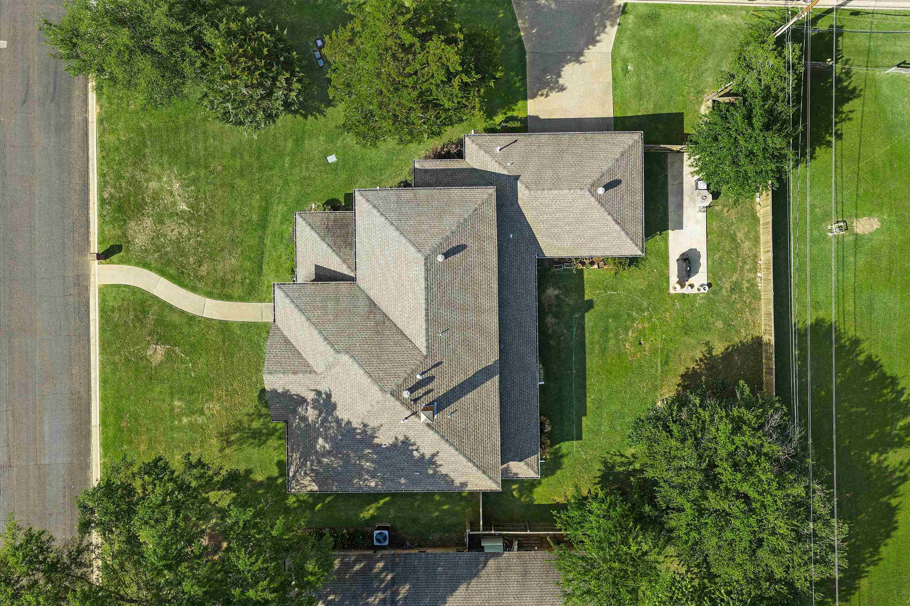 1300 Enchanted Ln.