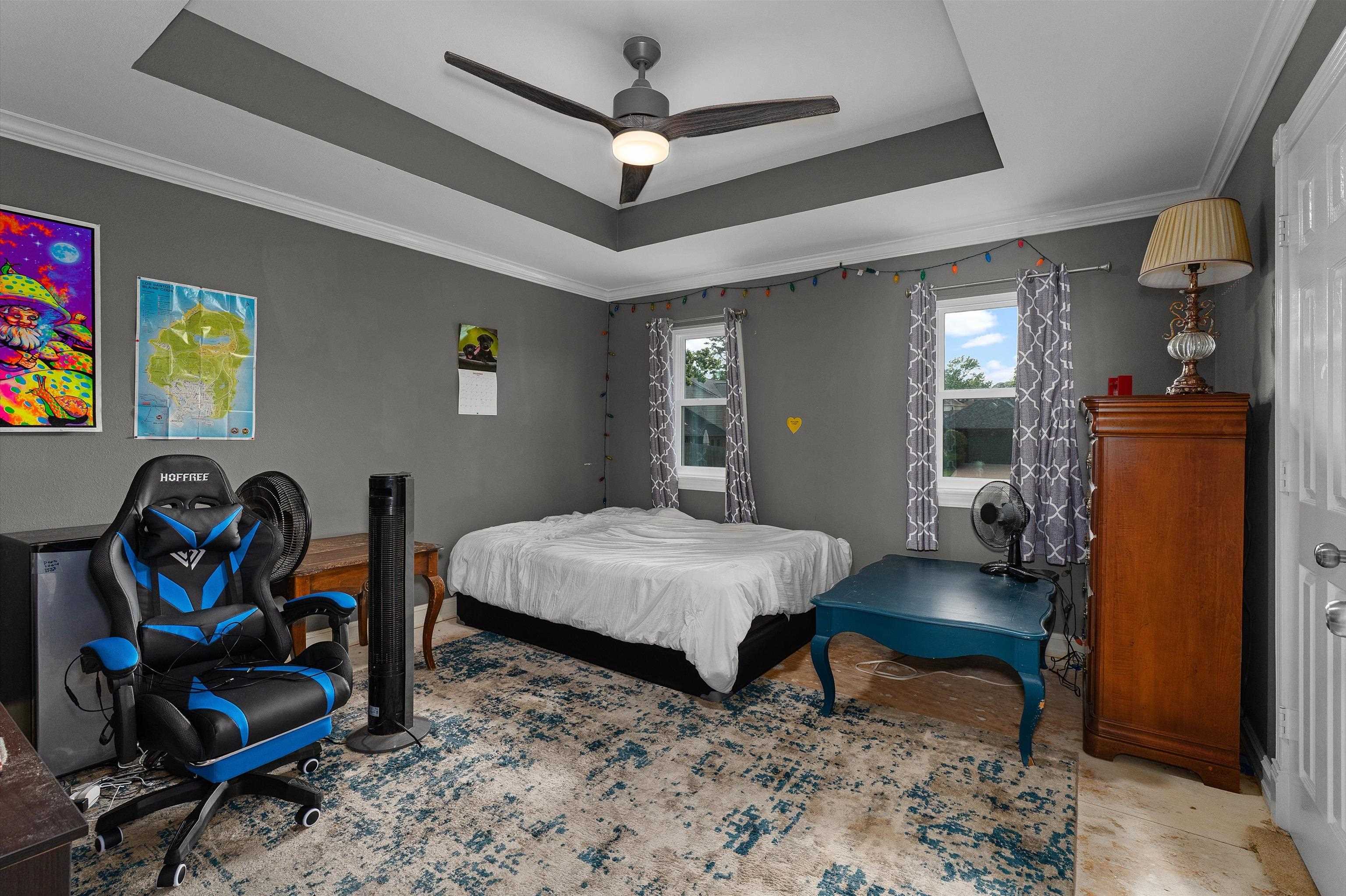 1300 Enchanted Ln.