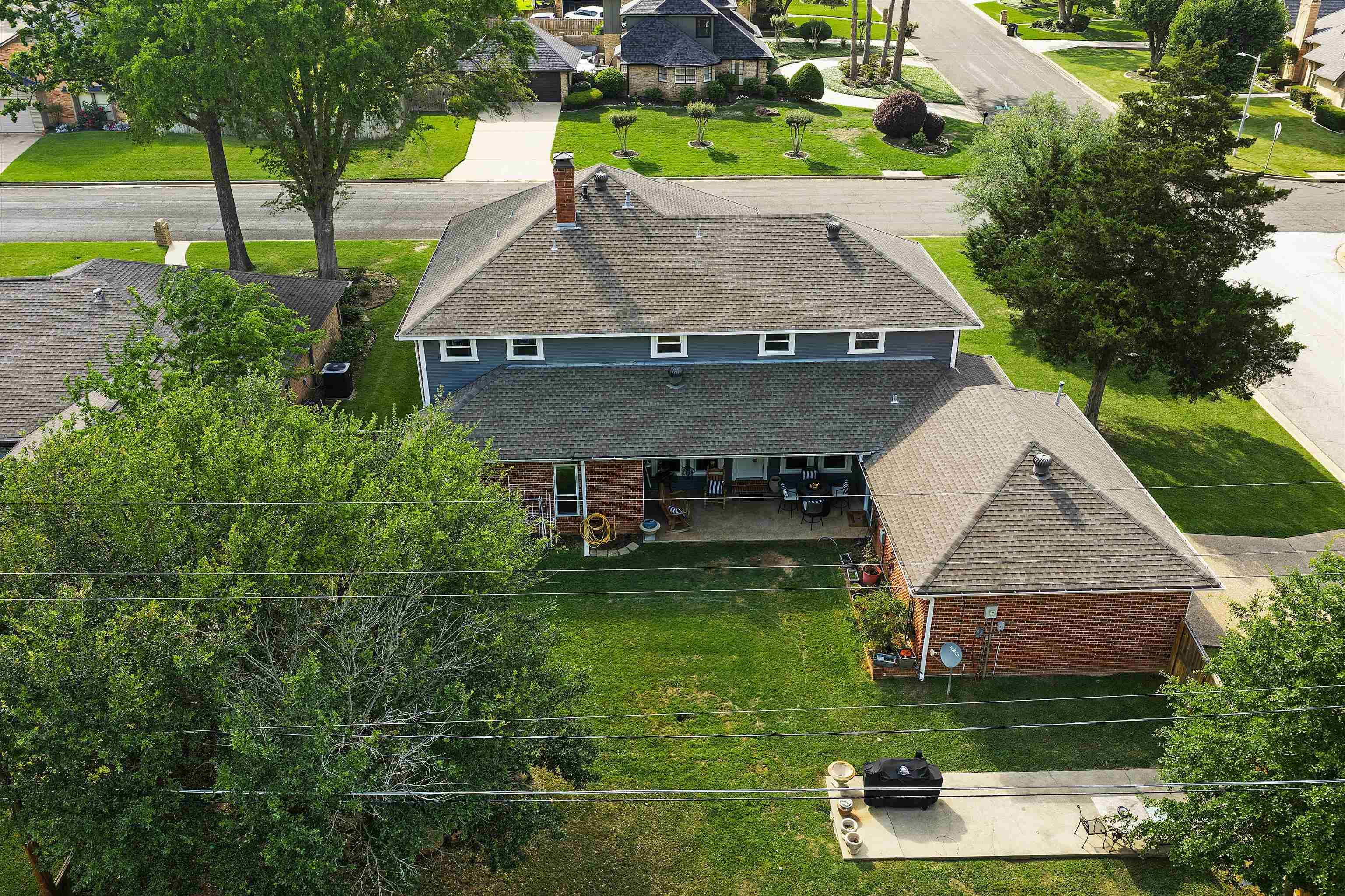 1300 Enchanted Ln.