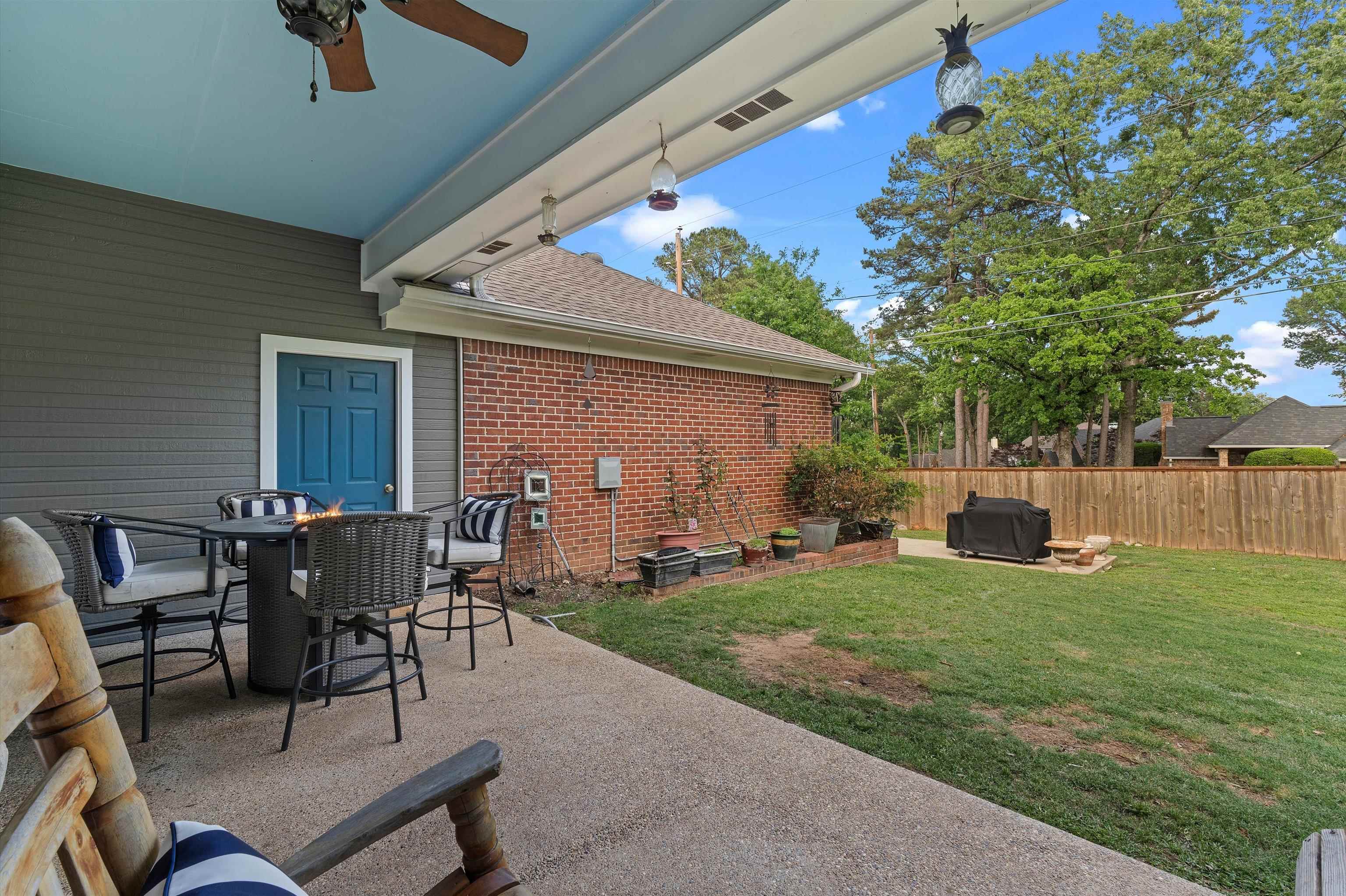 1300 Enchanted Ln.