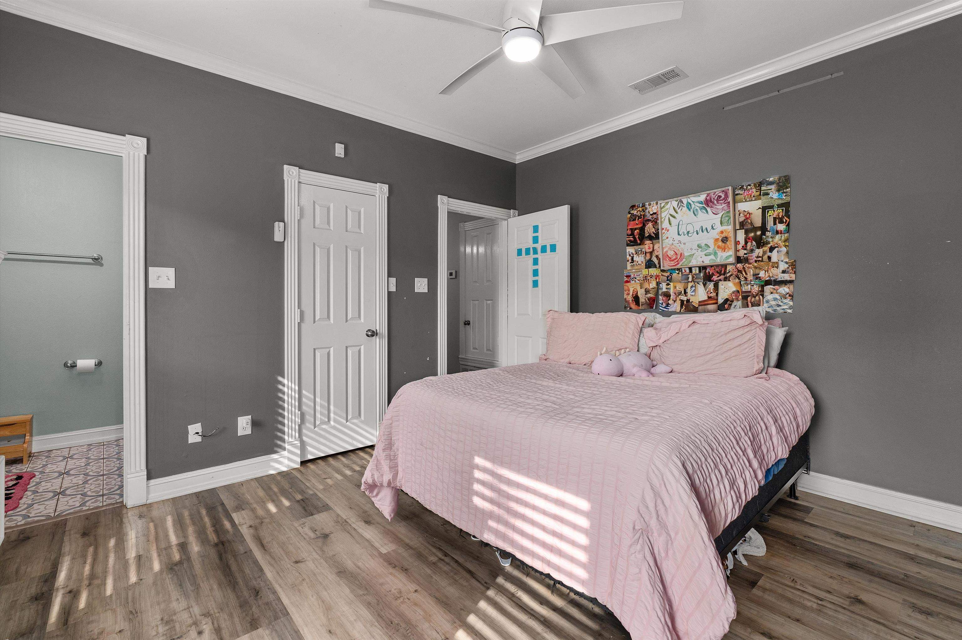 1300 Enchanted Ln.