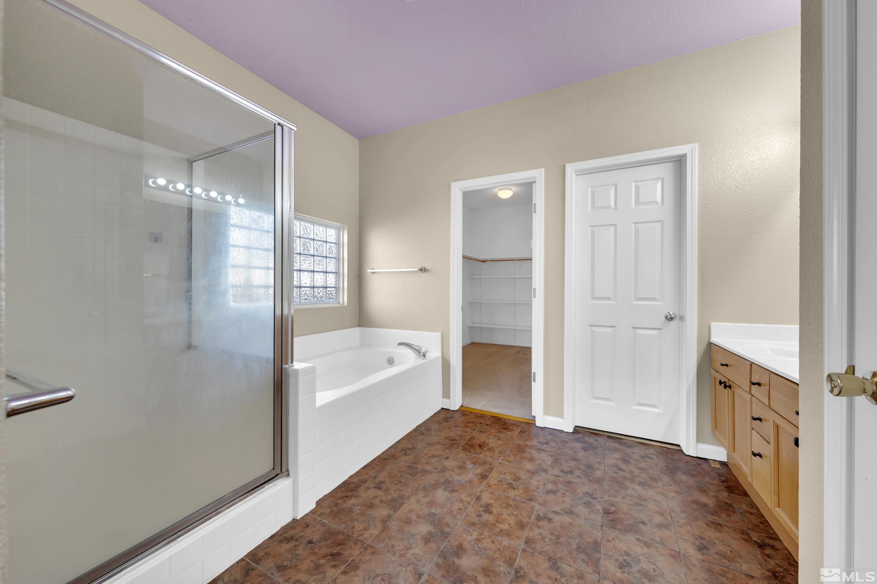 9538 Long River