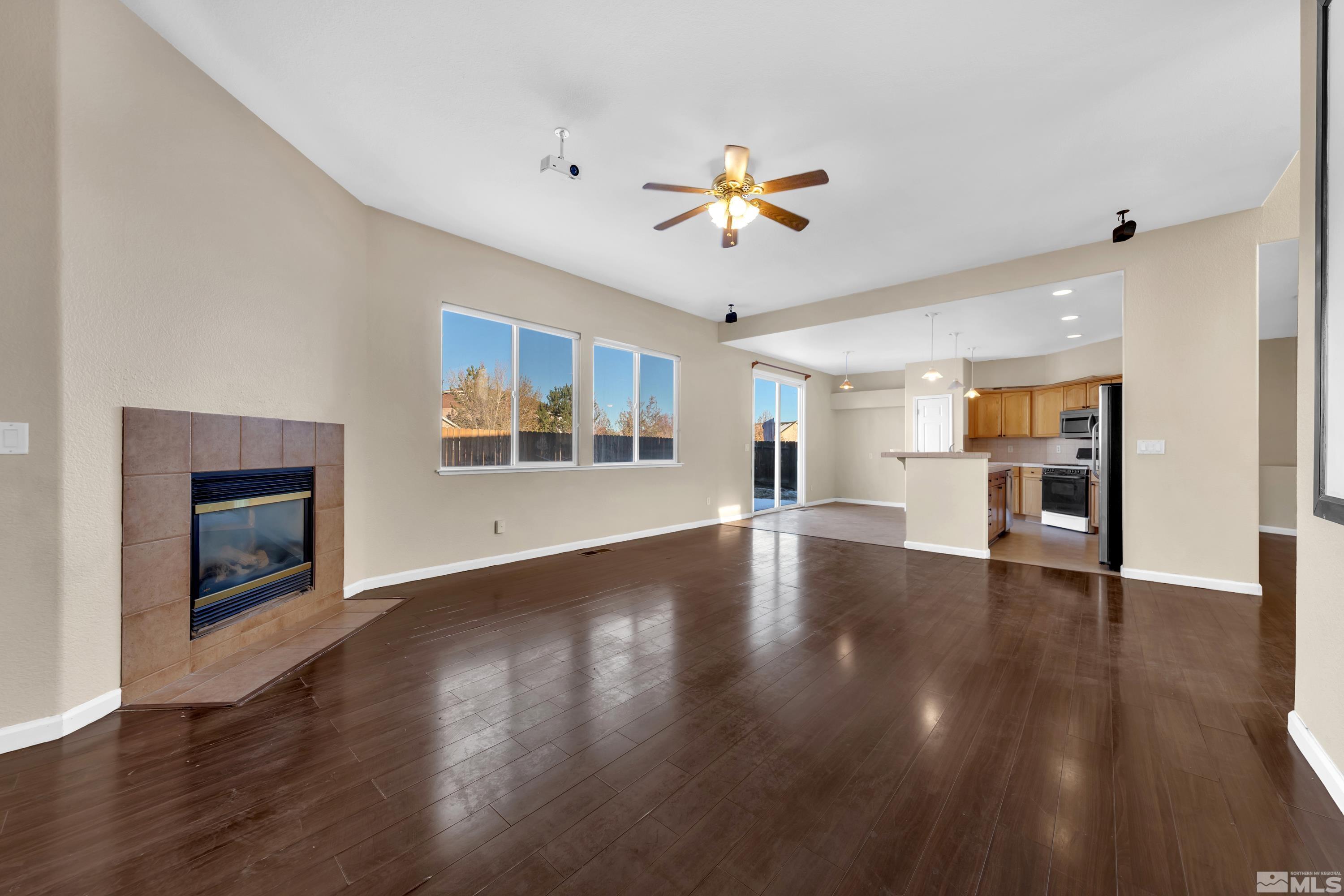 9538 Long River