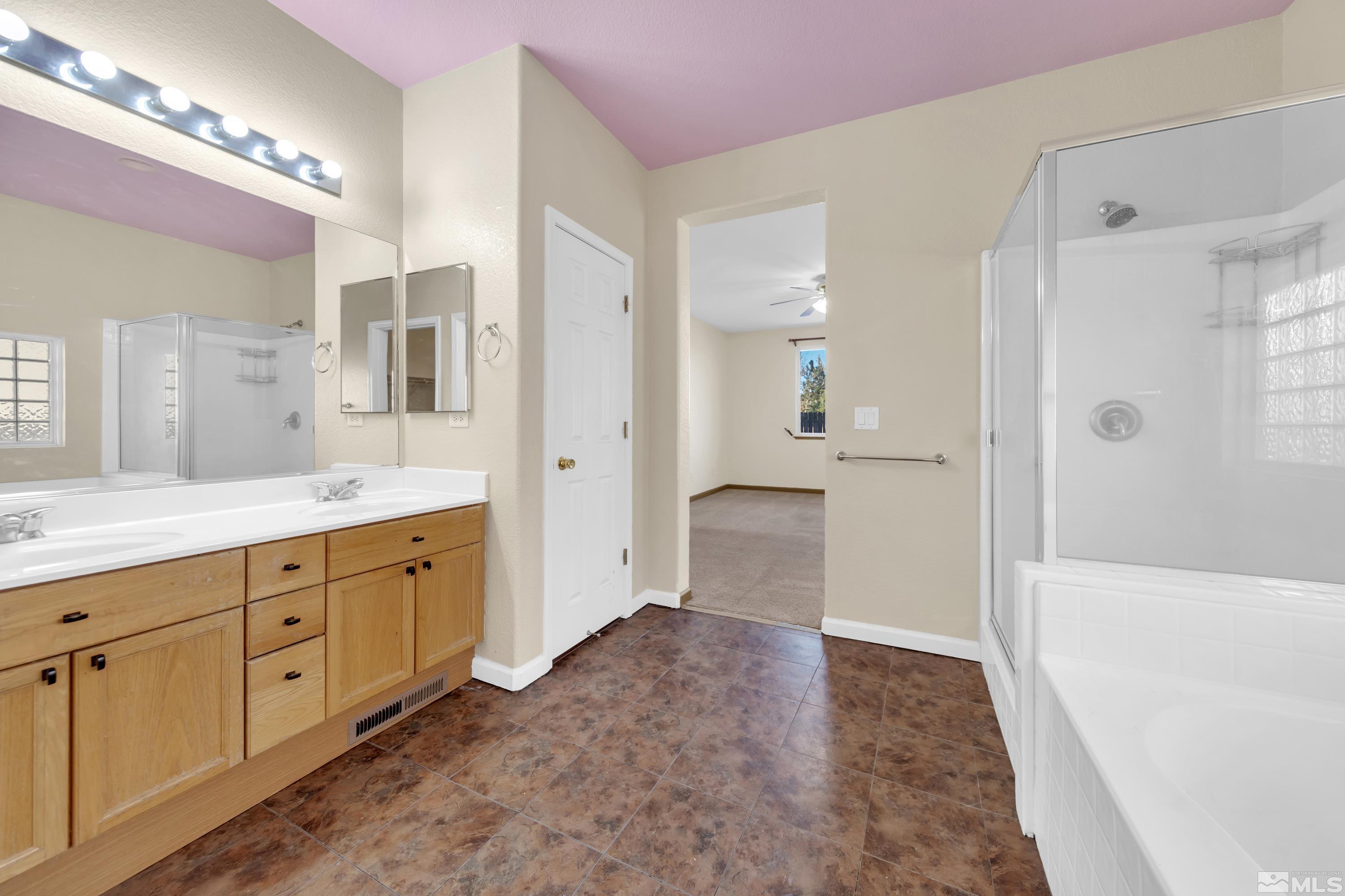 9538 Long River