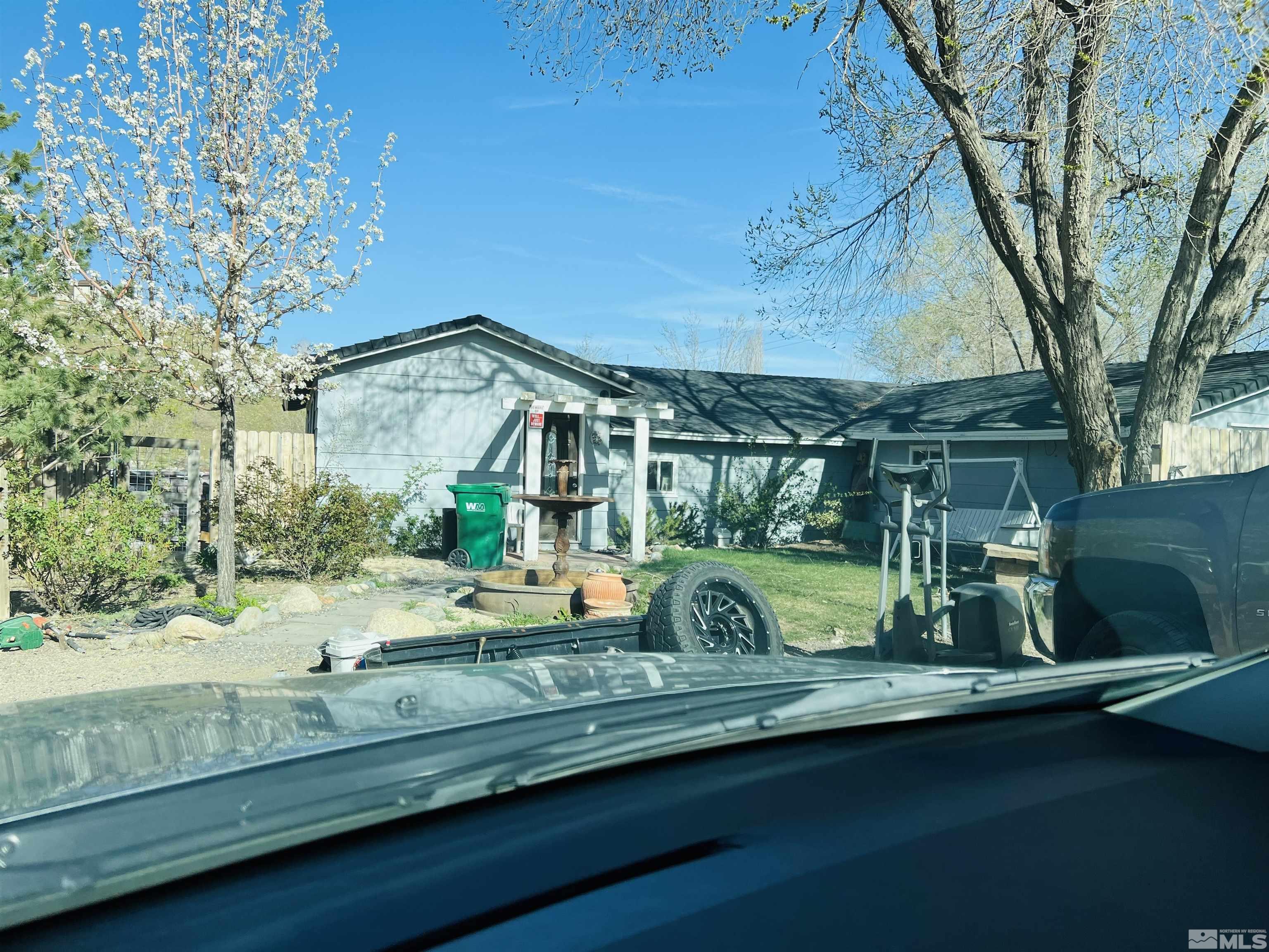648 Twin Lakes Drive