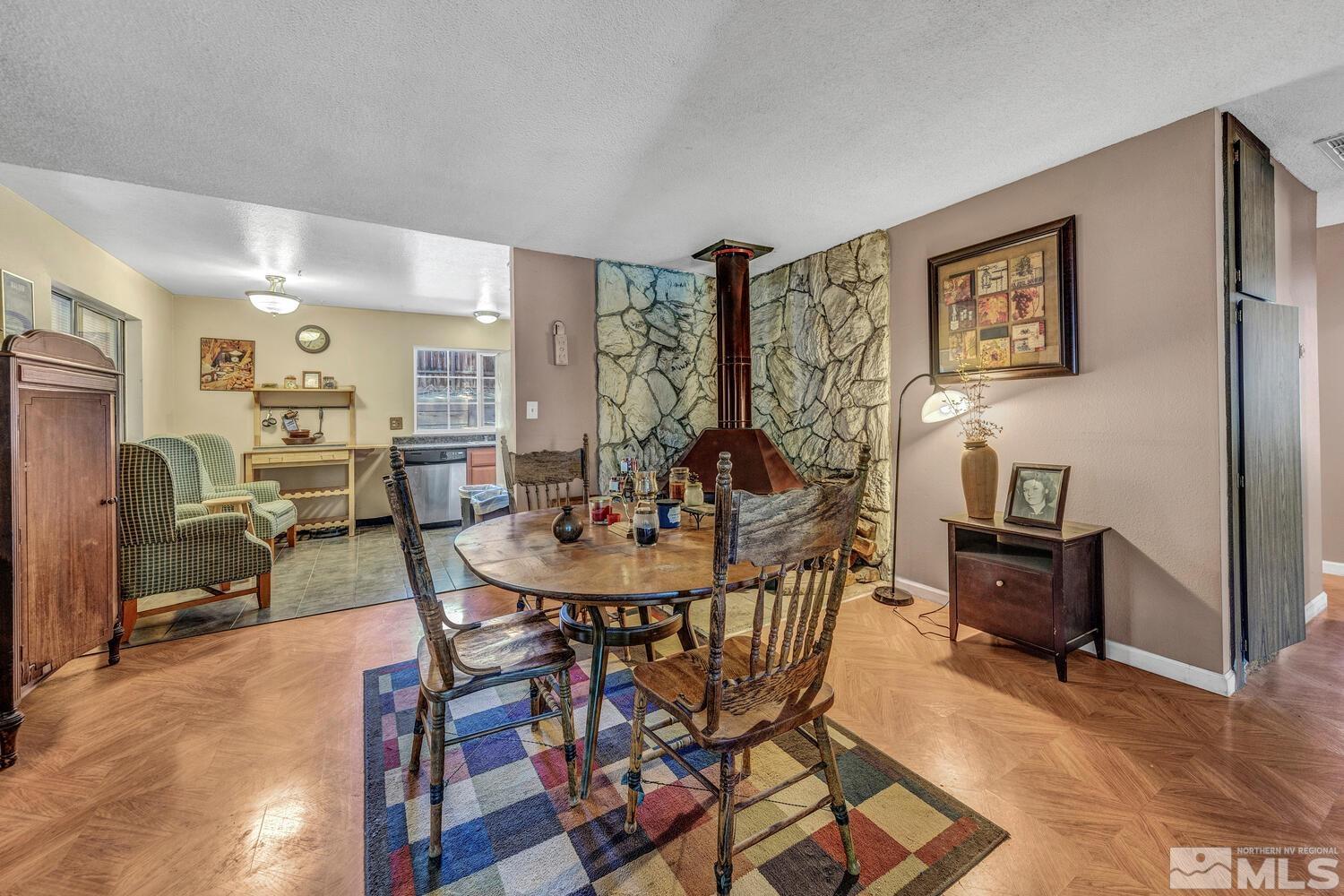986 Palmwood Drive
