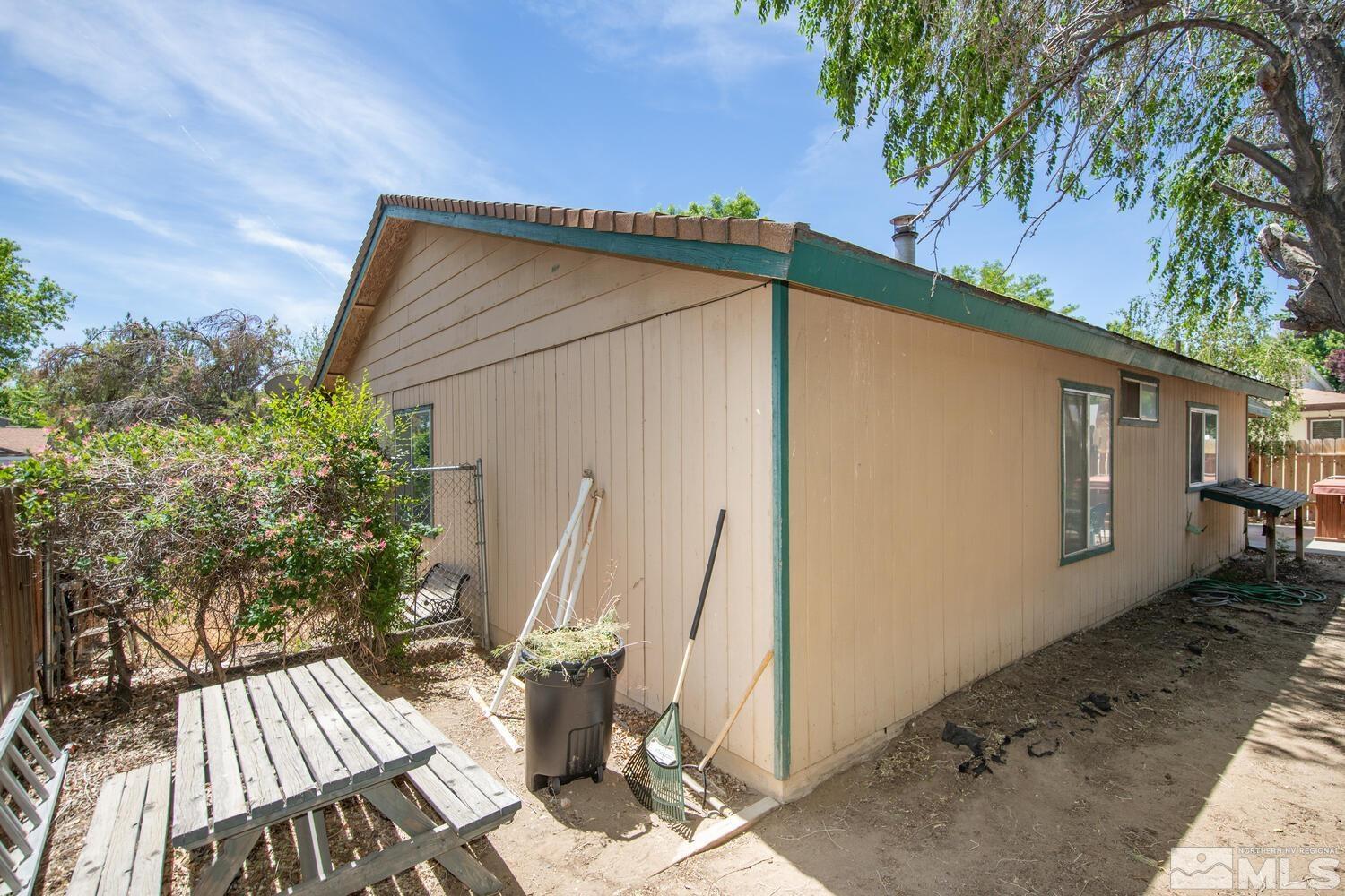 986 Palmwood Drive