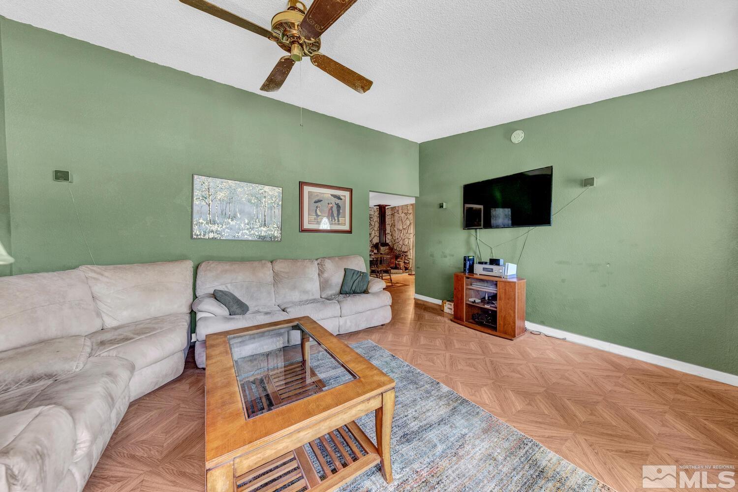 986 Palmwood Drive