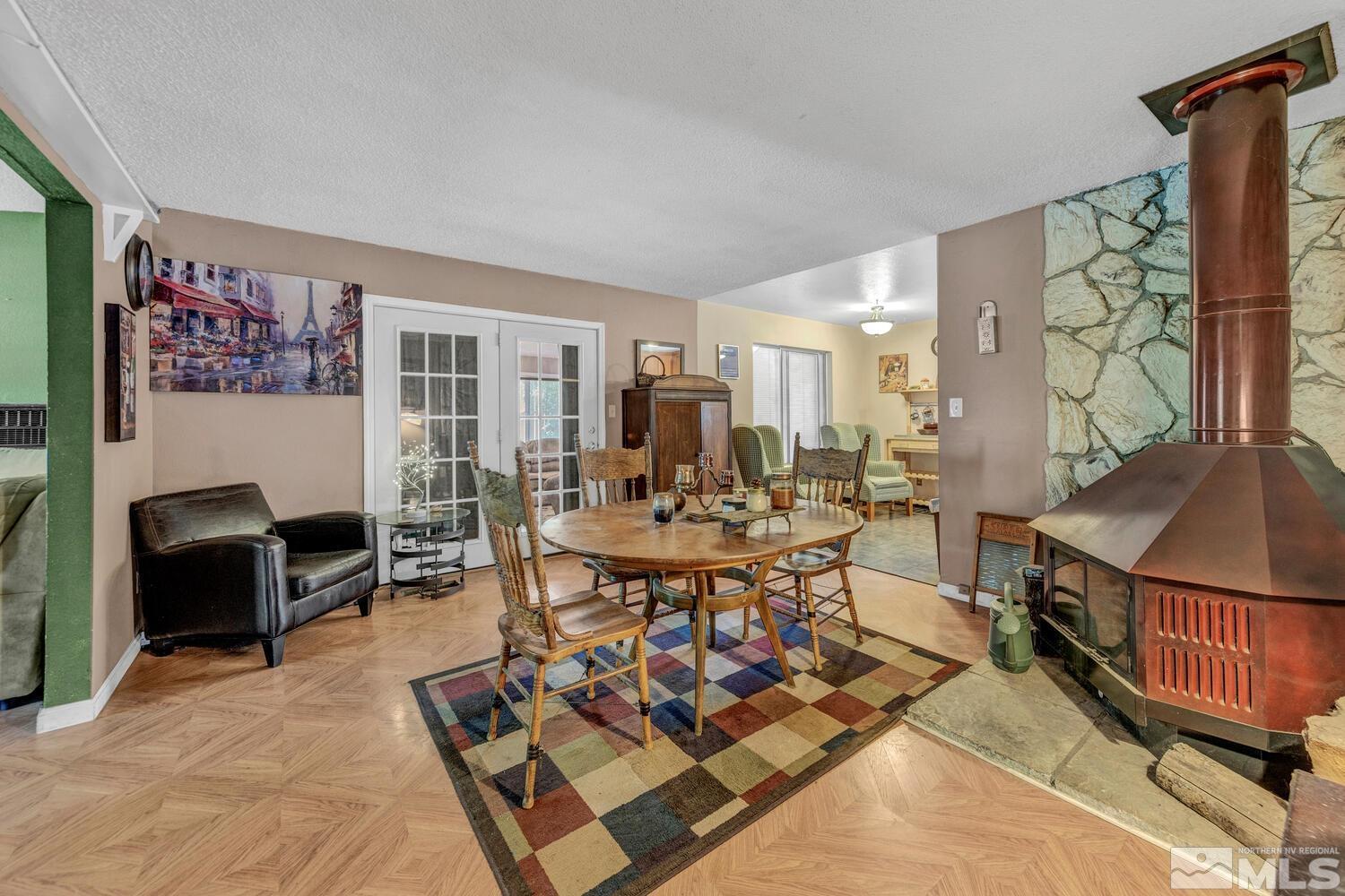 986 Palmwood Drive