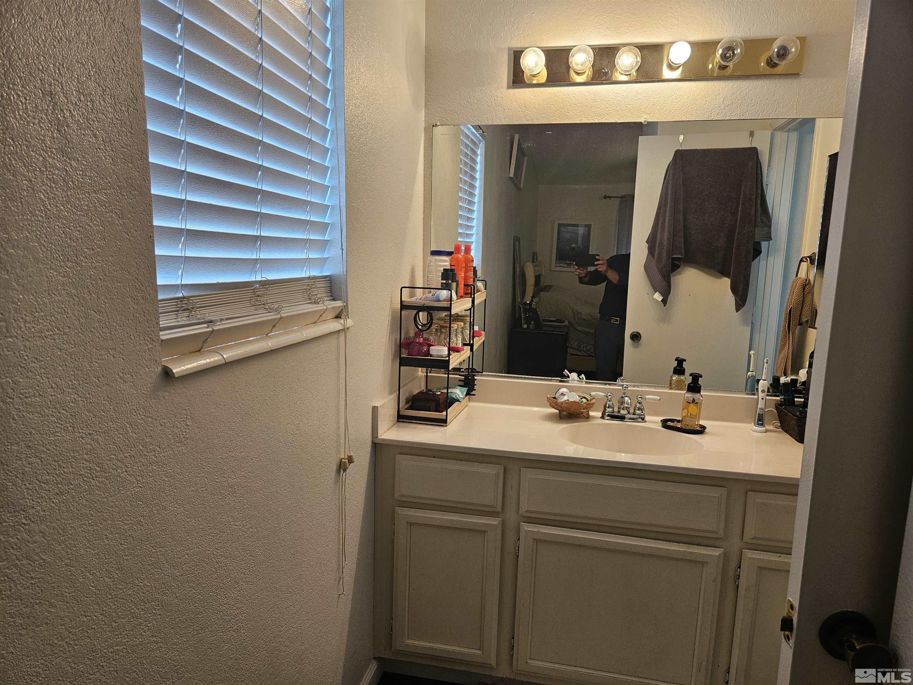 2216 Morninglory Drive