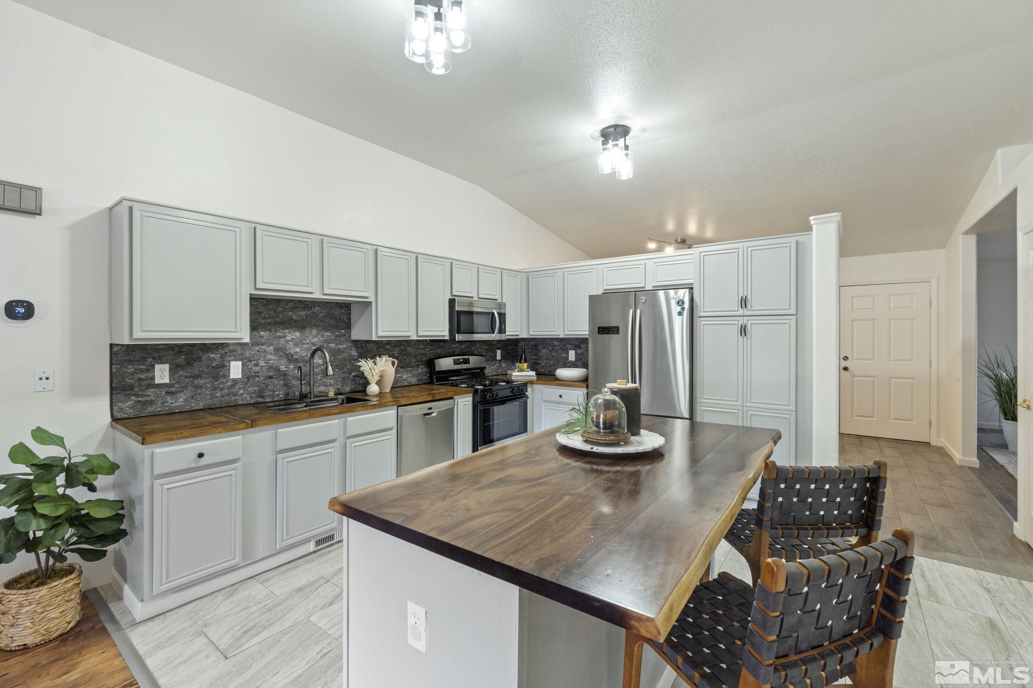 17655 Georgetown Ct