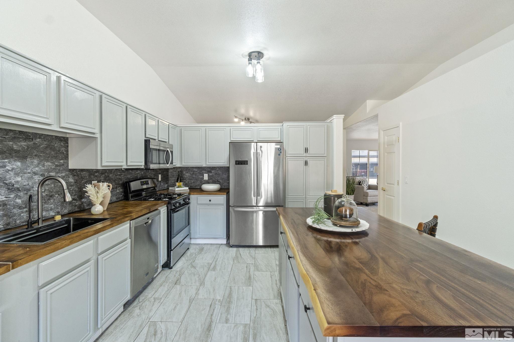 17655 Georgetown Ct