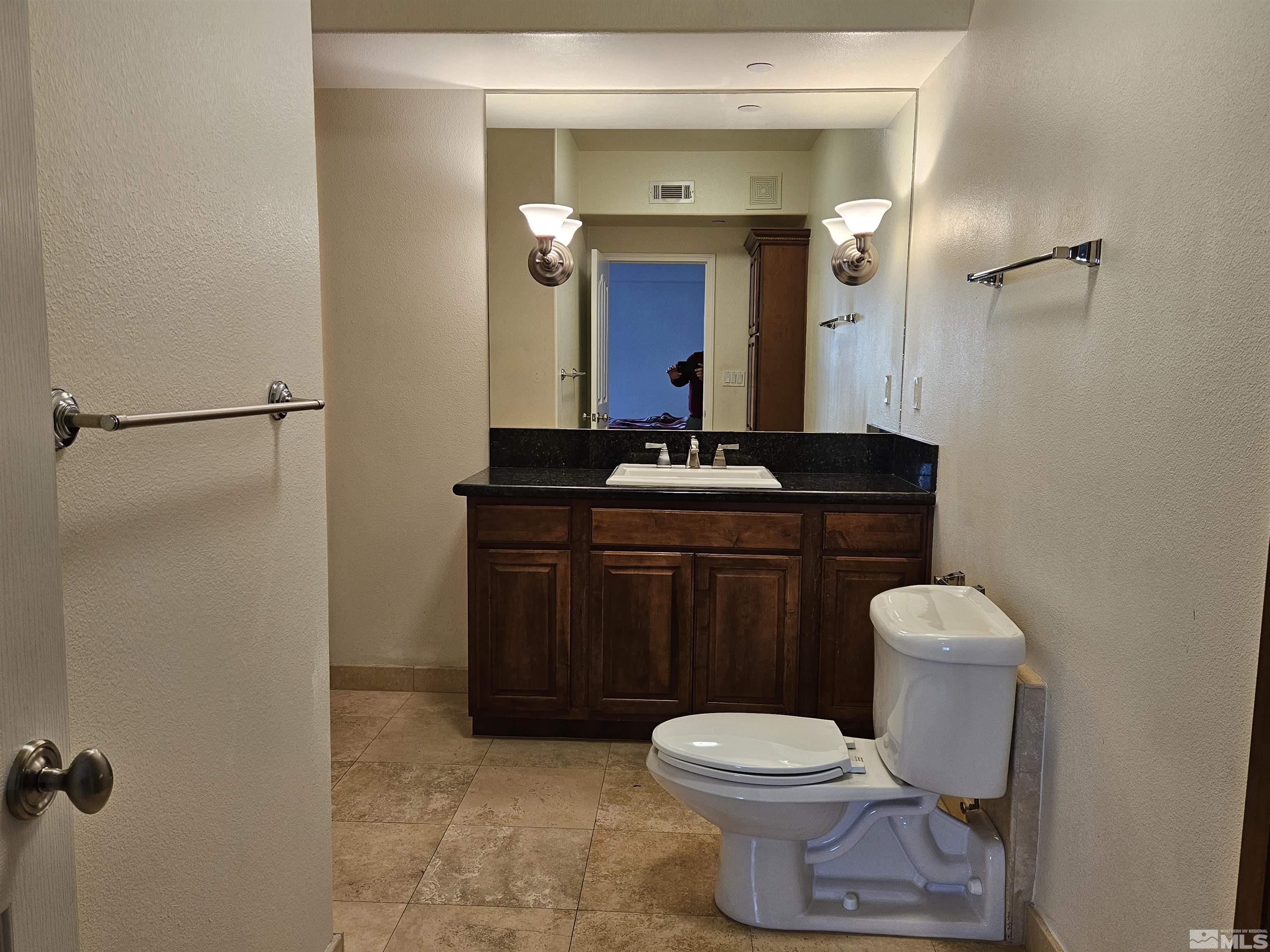200 W 2nd Street, 603