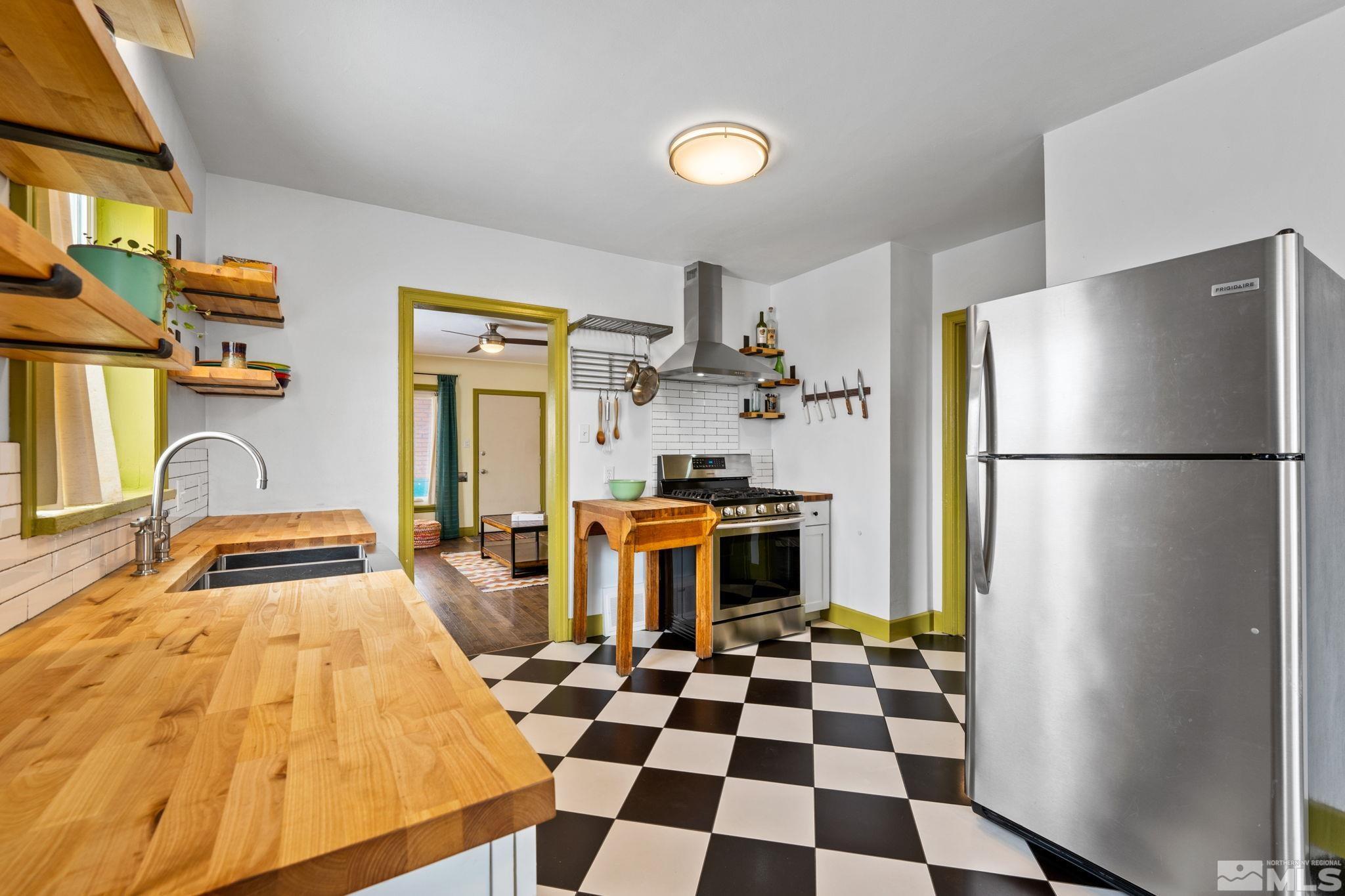 621 E 2nd Street