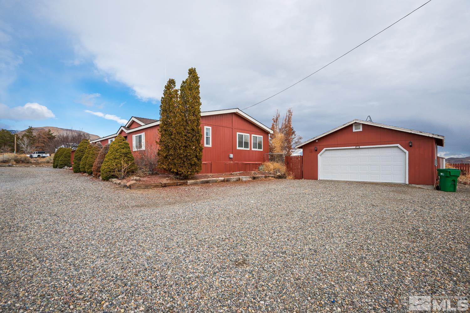 838 LaFond Avenue