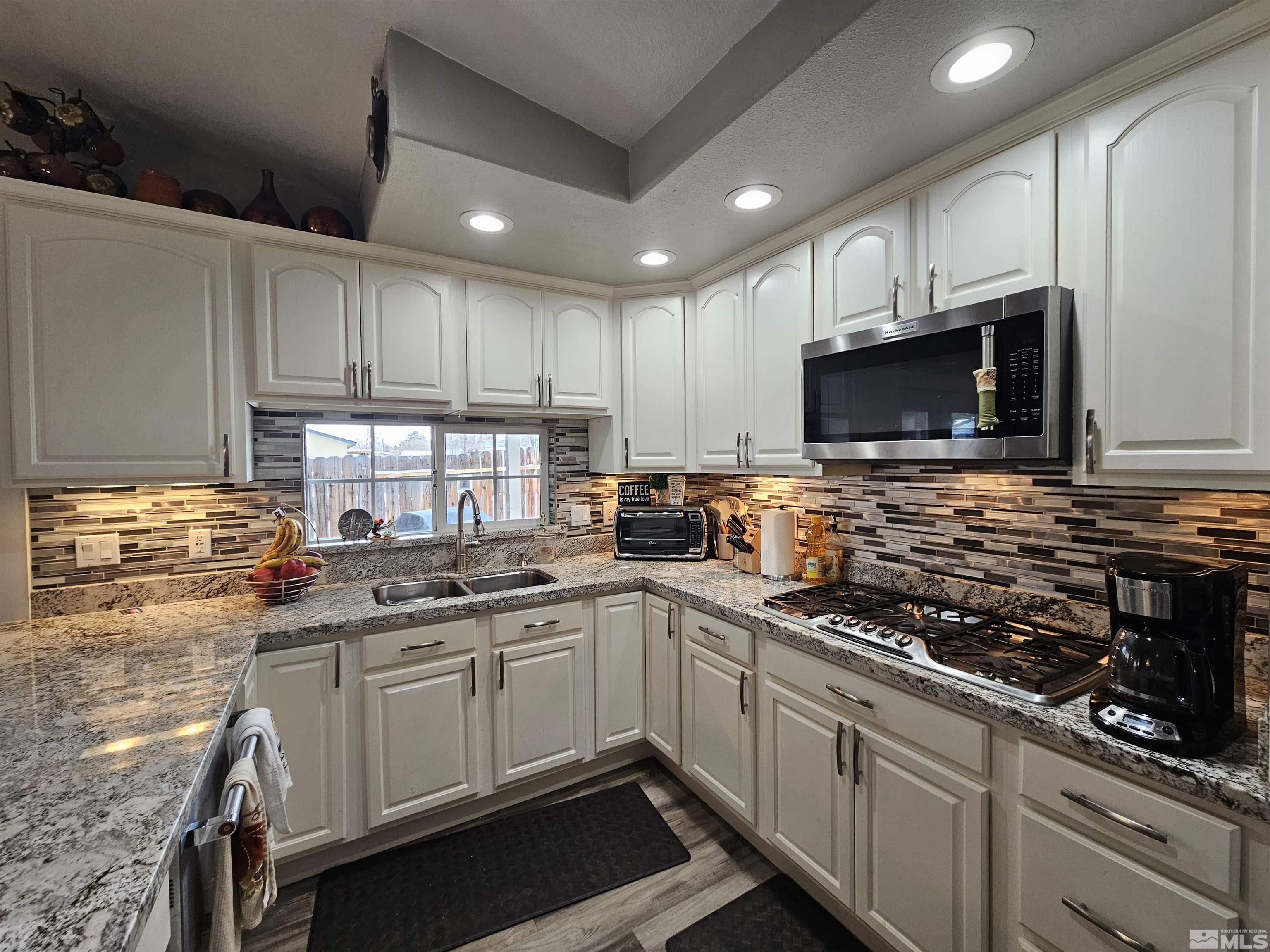 864 Glen Meadow Drive