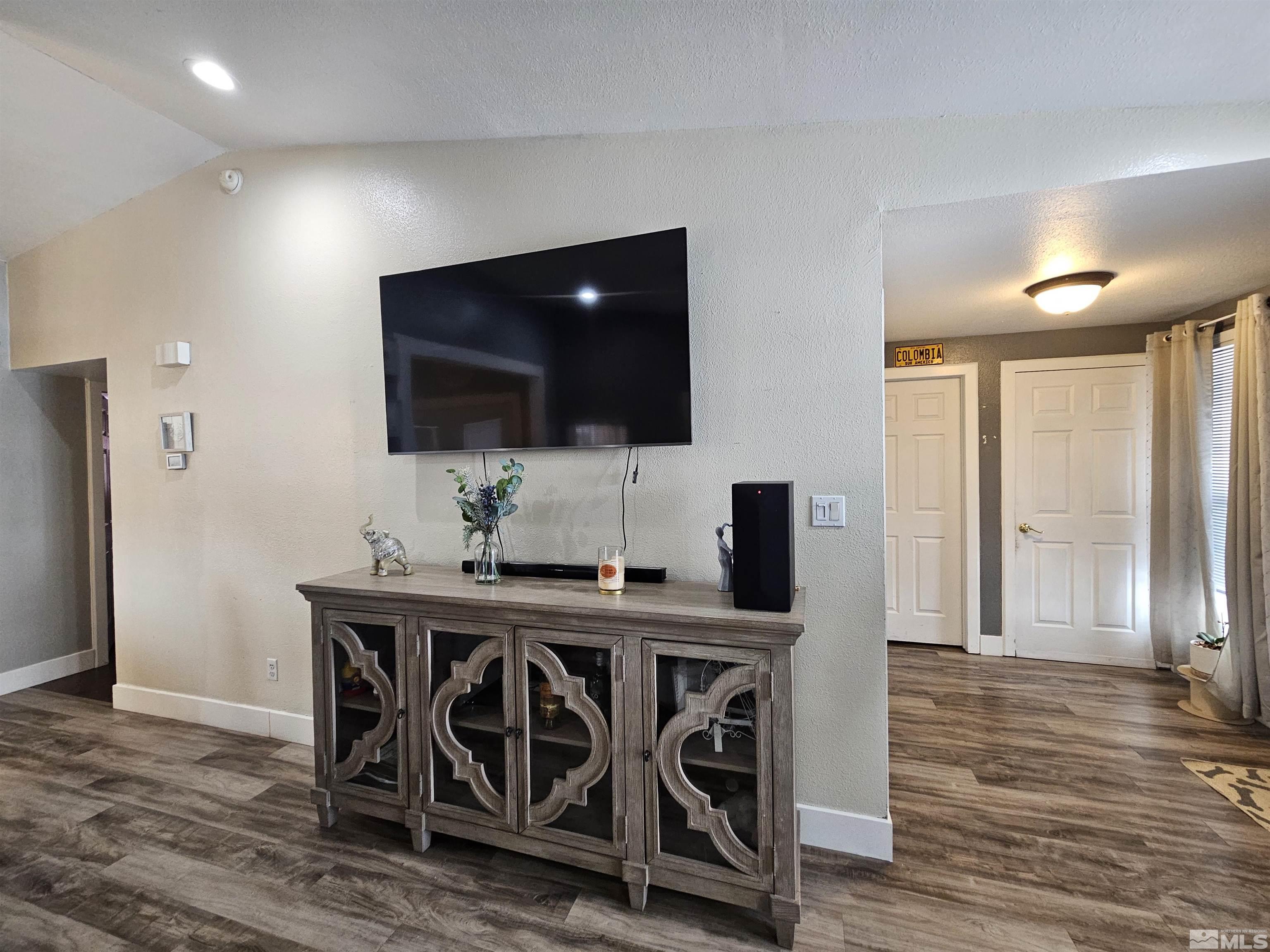 864 Glen Meadow Drive
