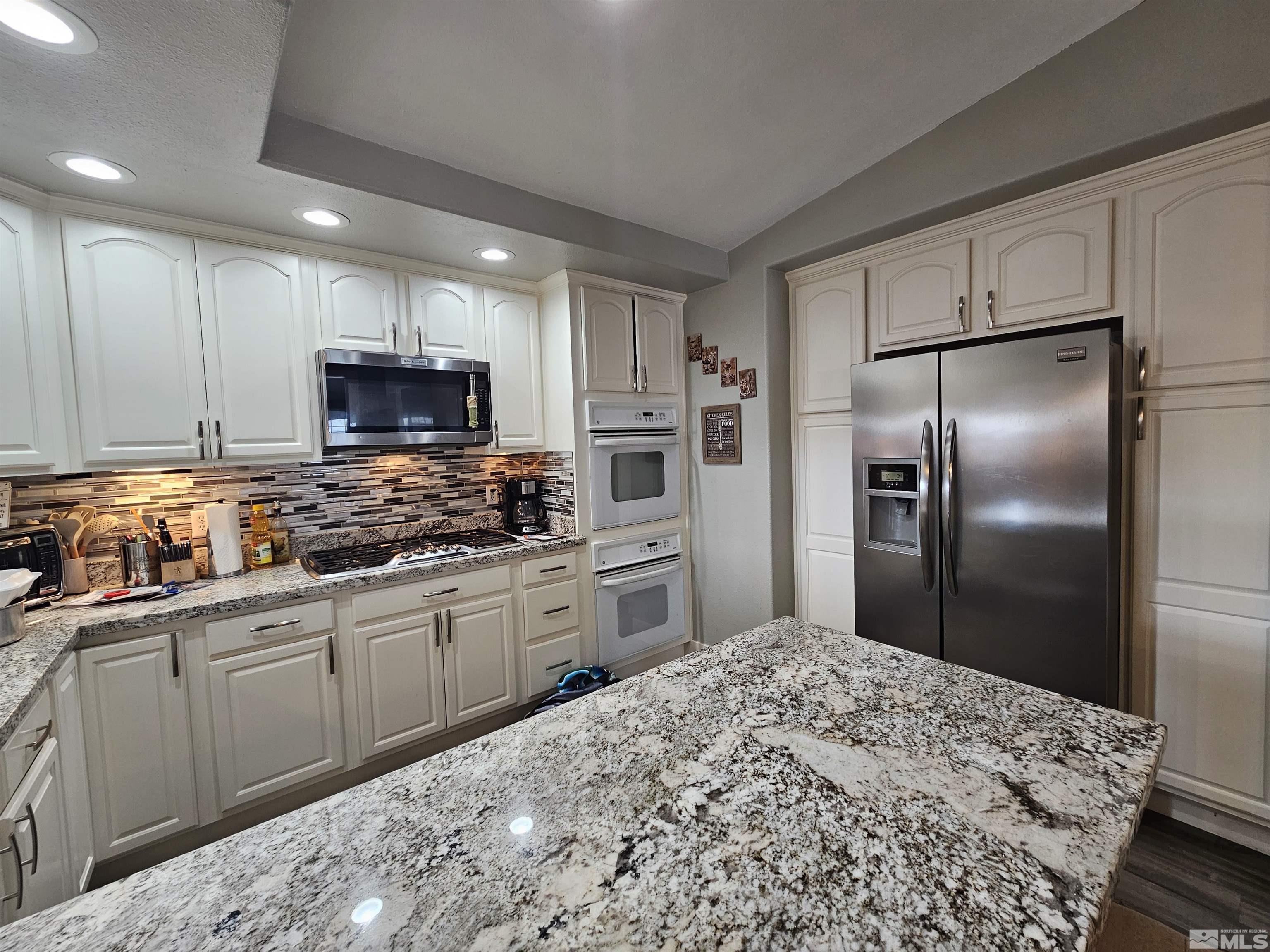 864 Glen Meadow Drive