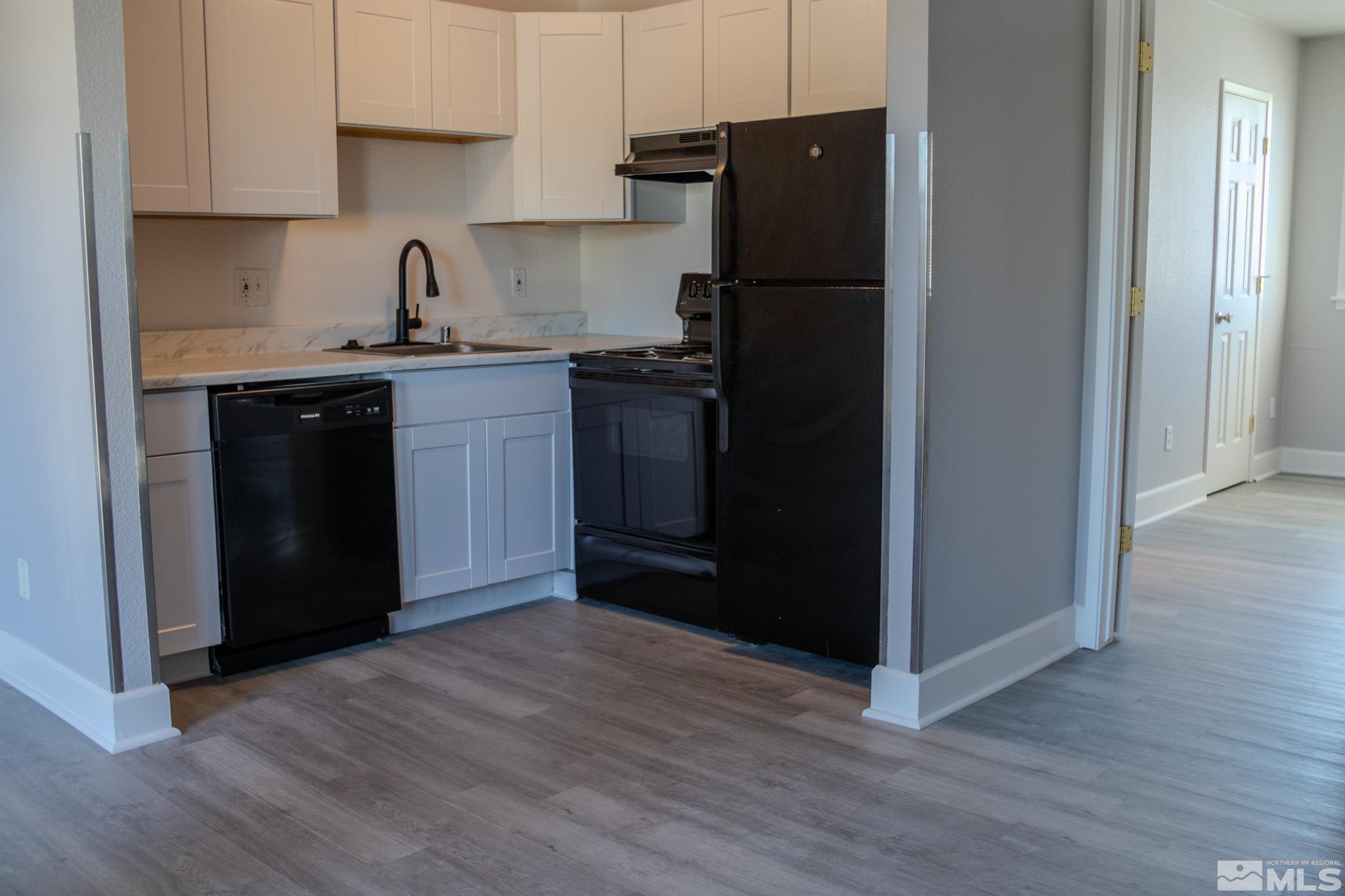 175 E Grove St Apt 30