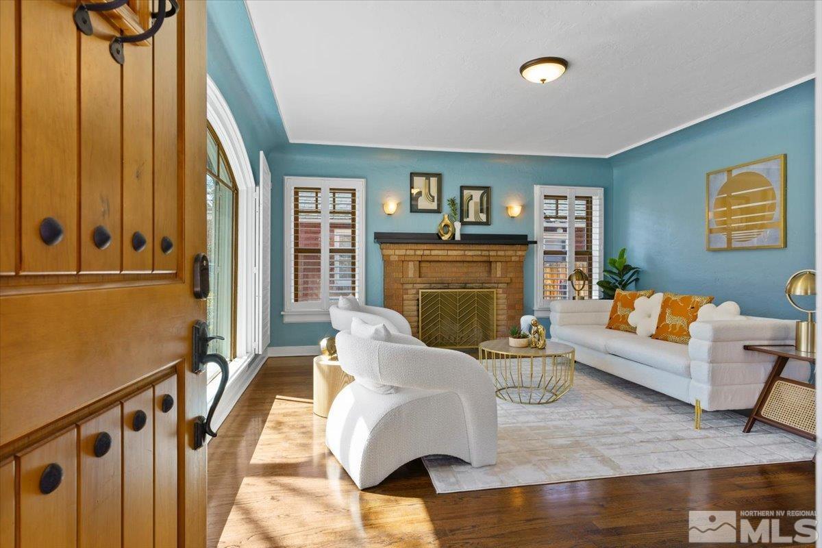 633 John Fremont