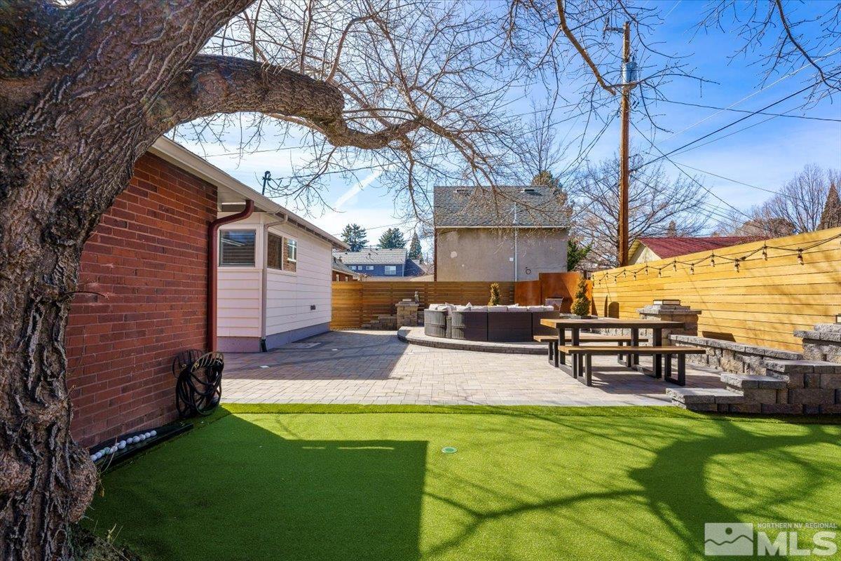 633 John Fremont