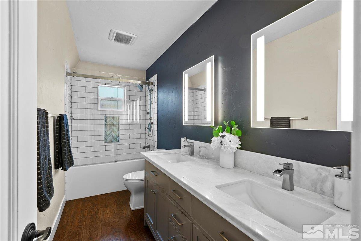 633 John Fremont