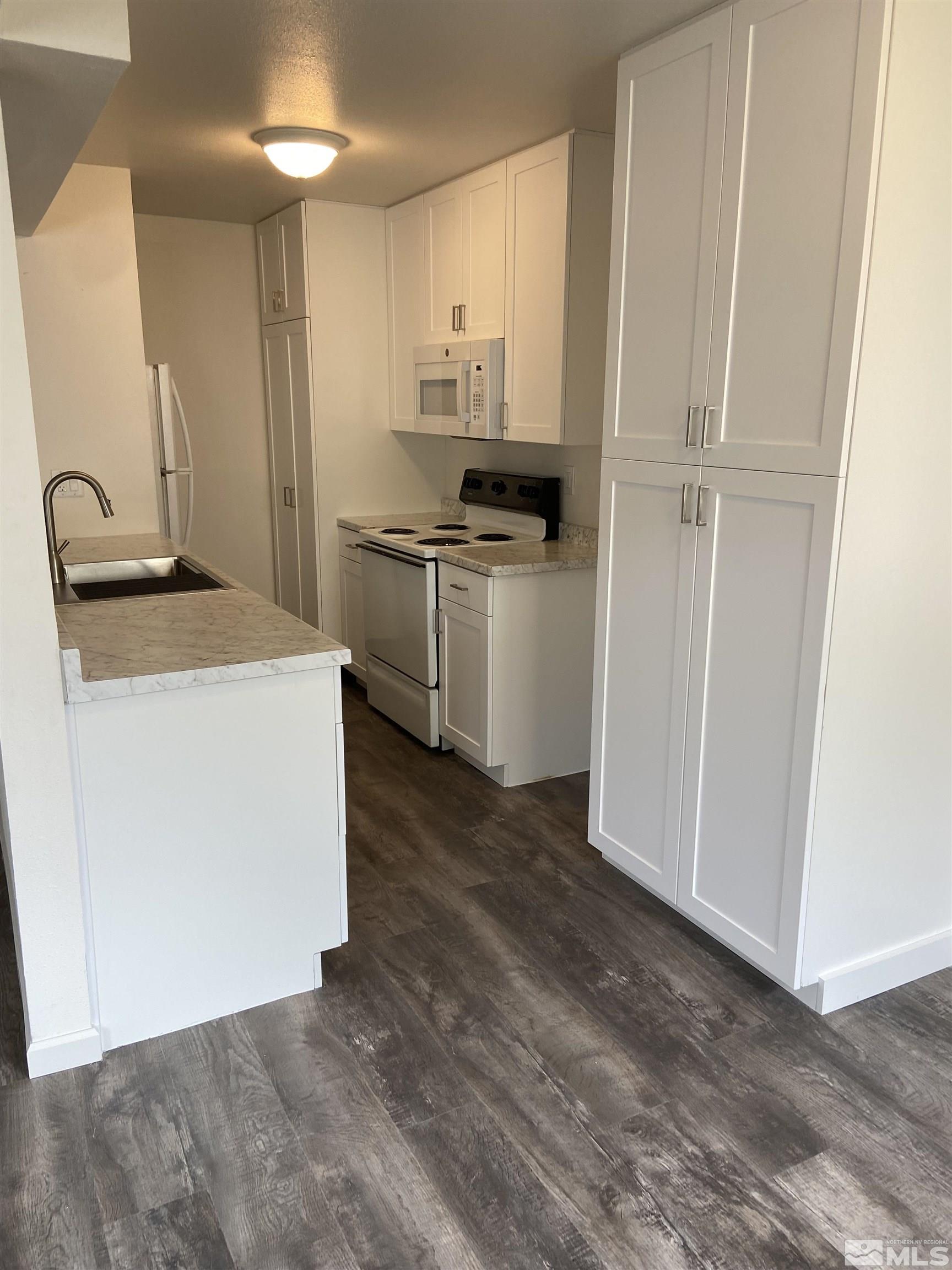 4951 Neil Circle, APT 2