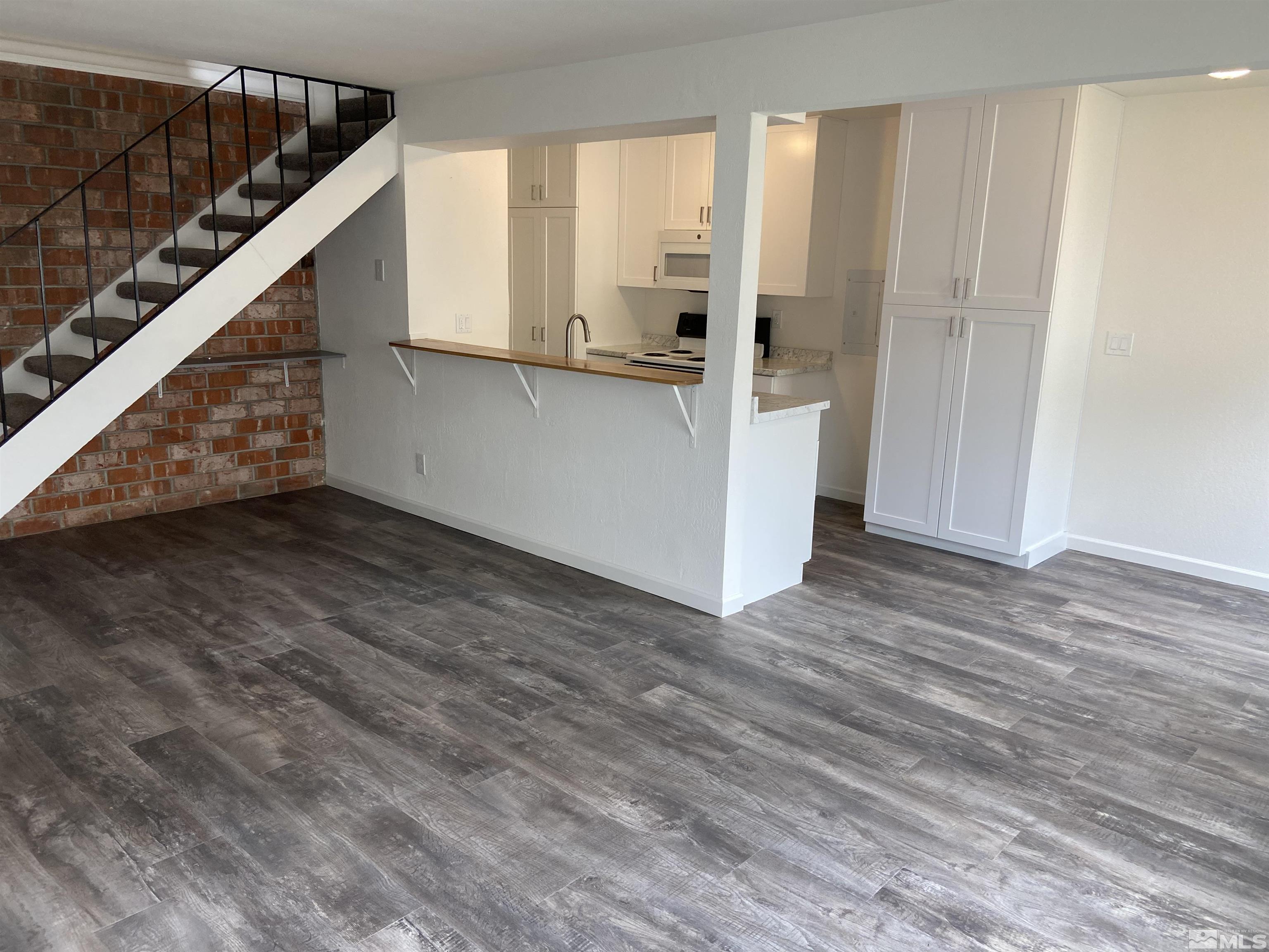 4951 Neil Circle, APT 2