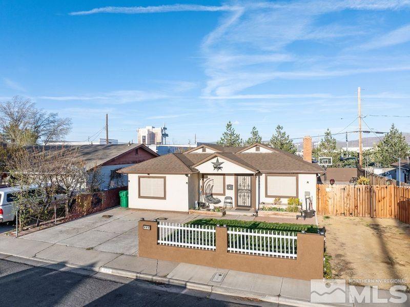 880 Cordone Avenue