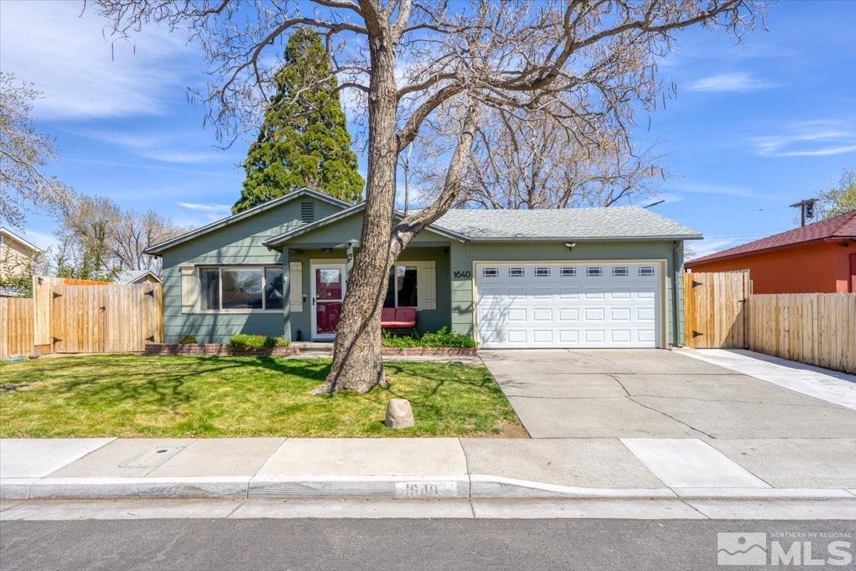 1640 Emerald Place