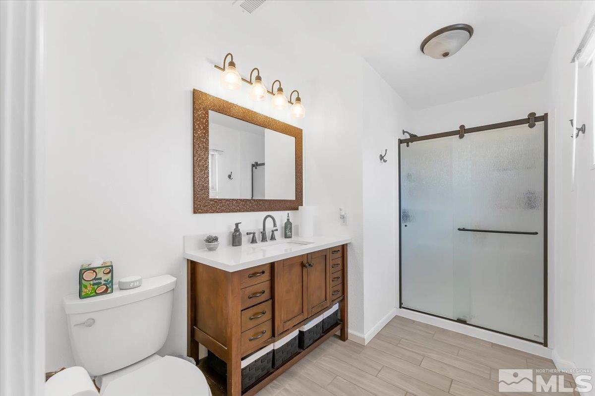 1640 Emerald Place