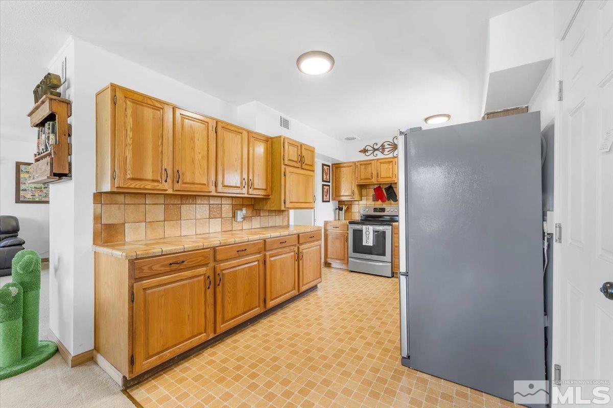 1640 Emerald Place