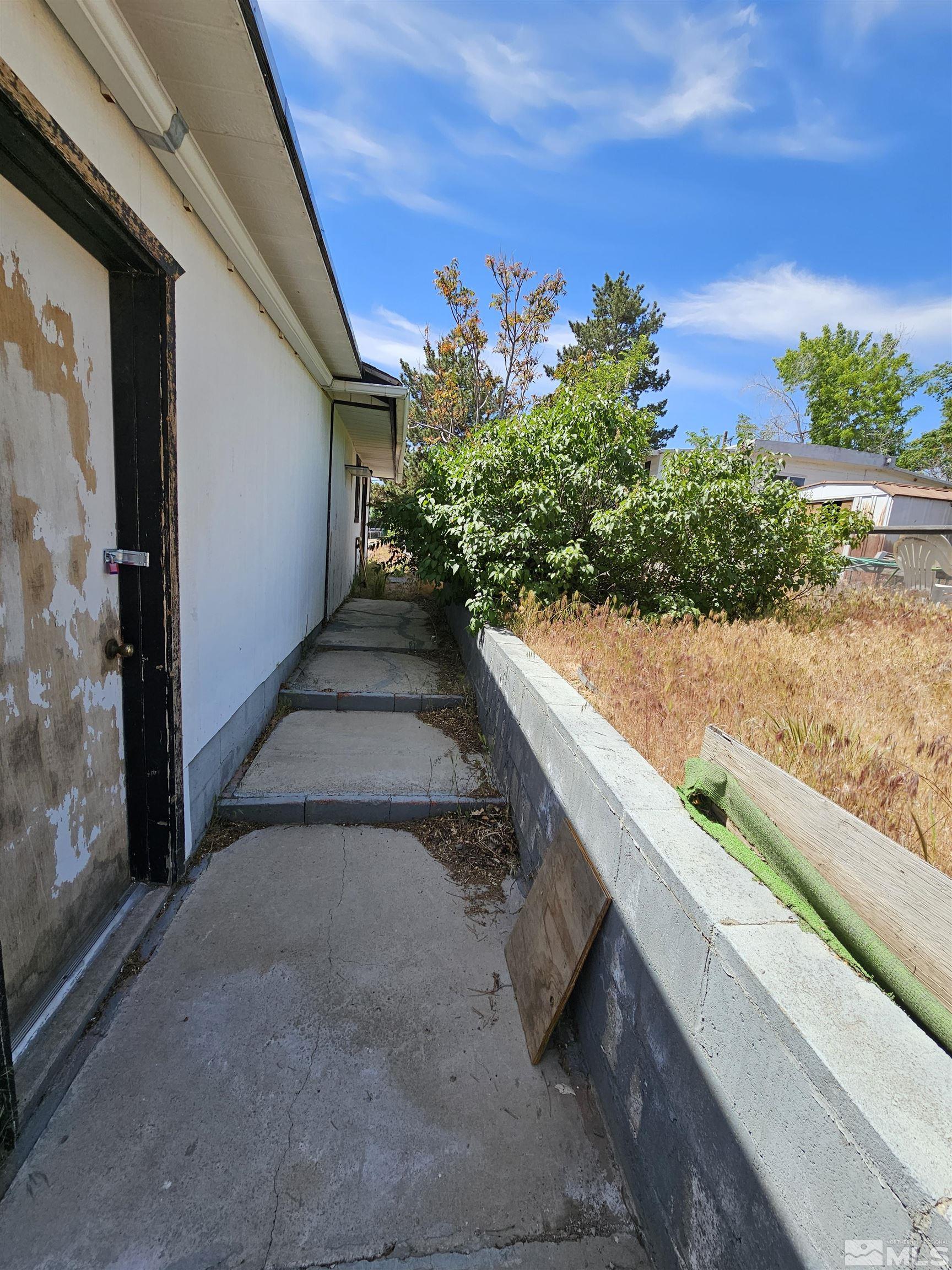 165 W 2nd Avenue