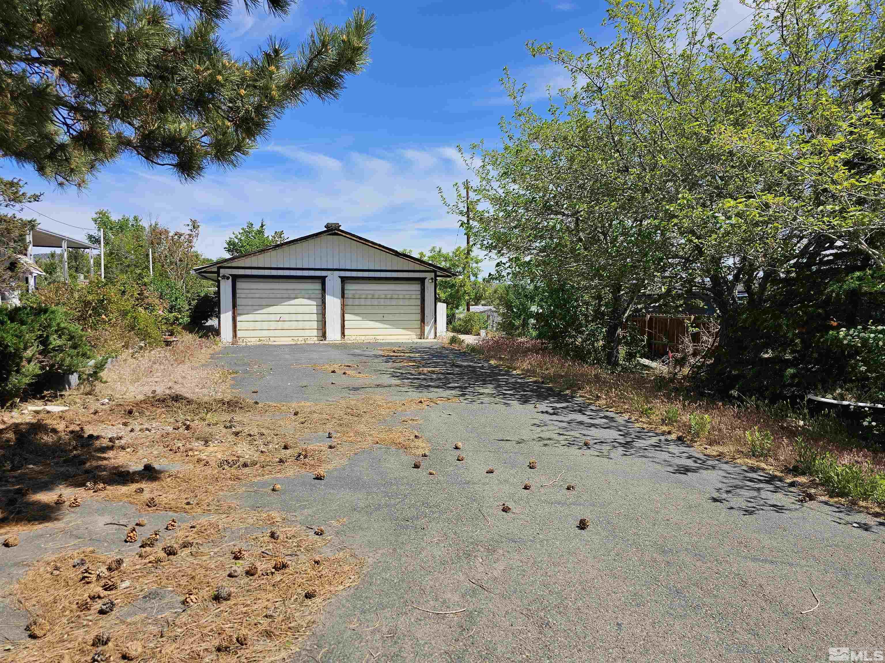 165 W 2nd Avenue
