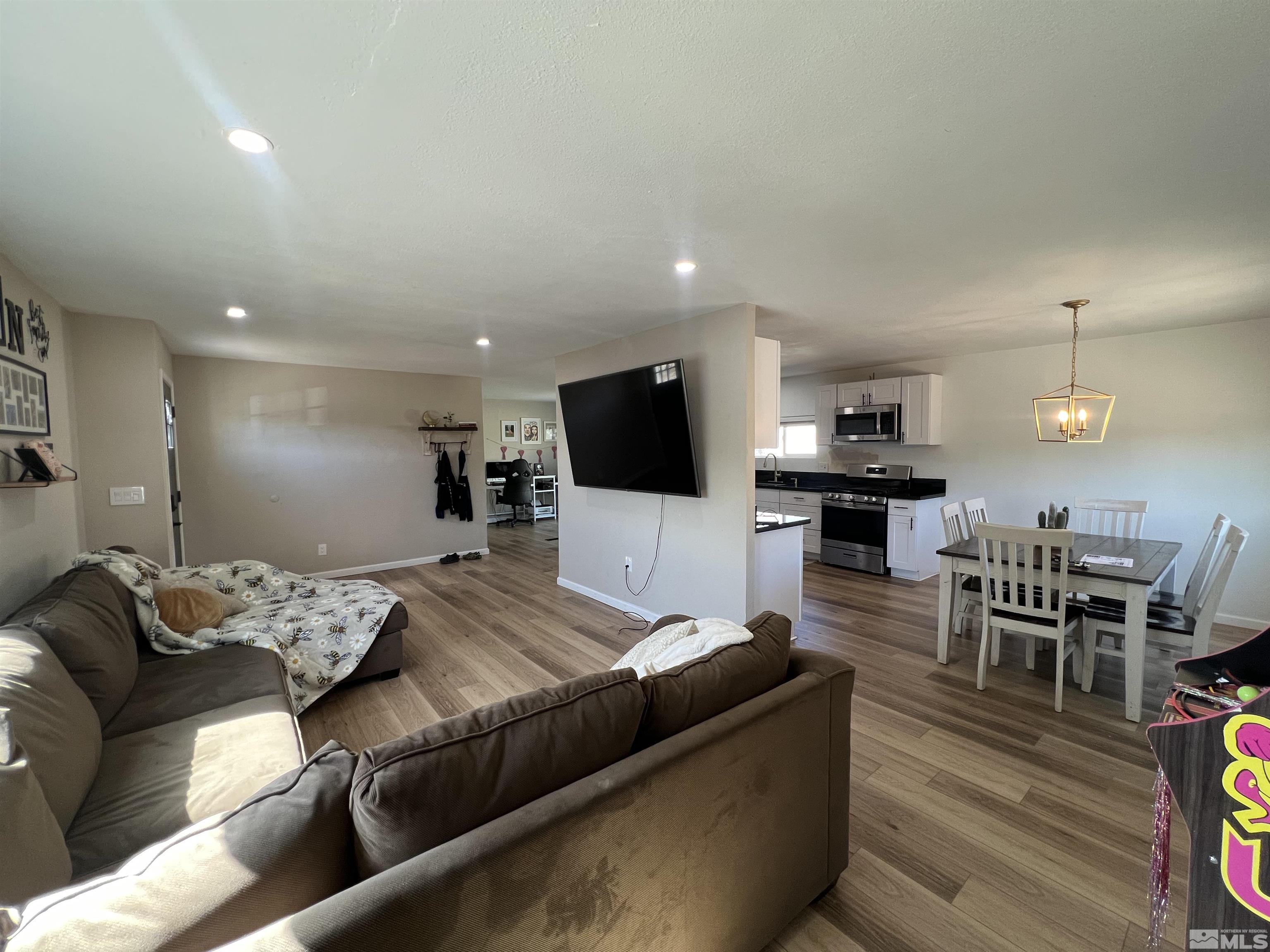 4689 W Leonesio Drive