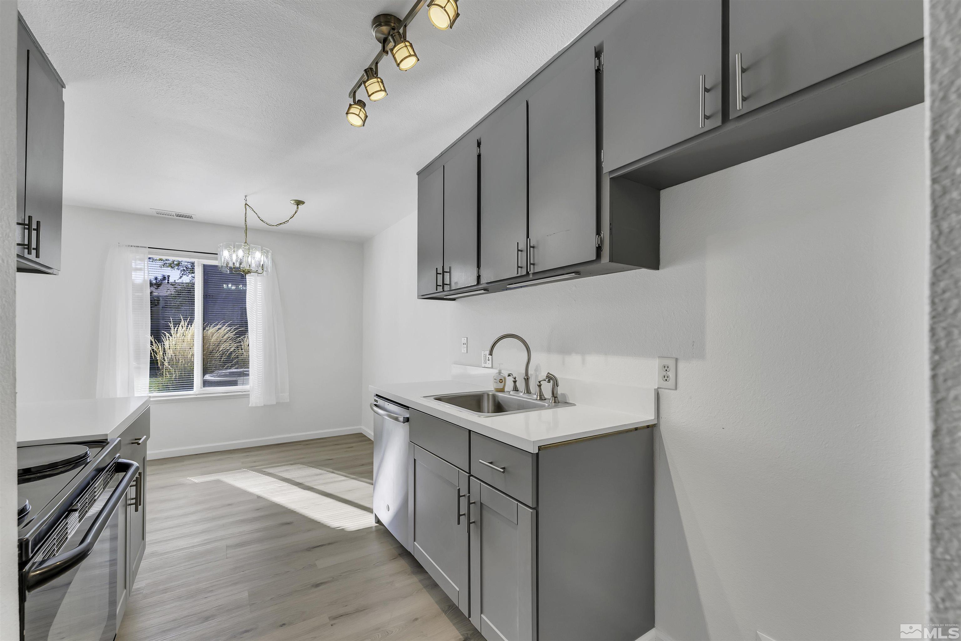 1555 Delucchi Lane, I
