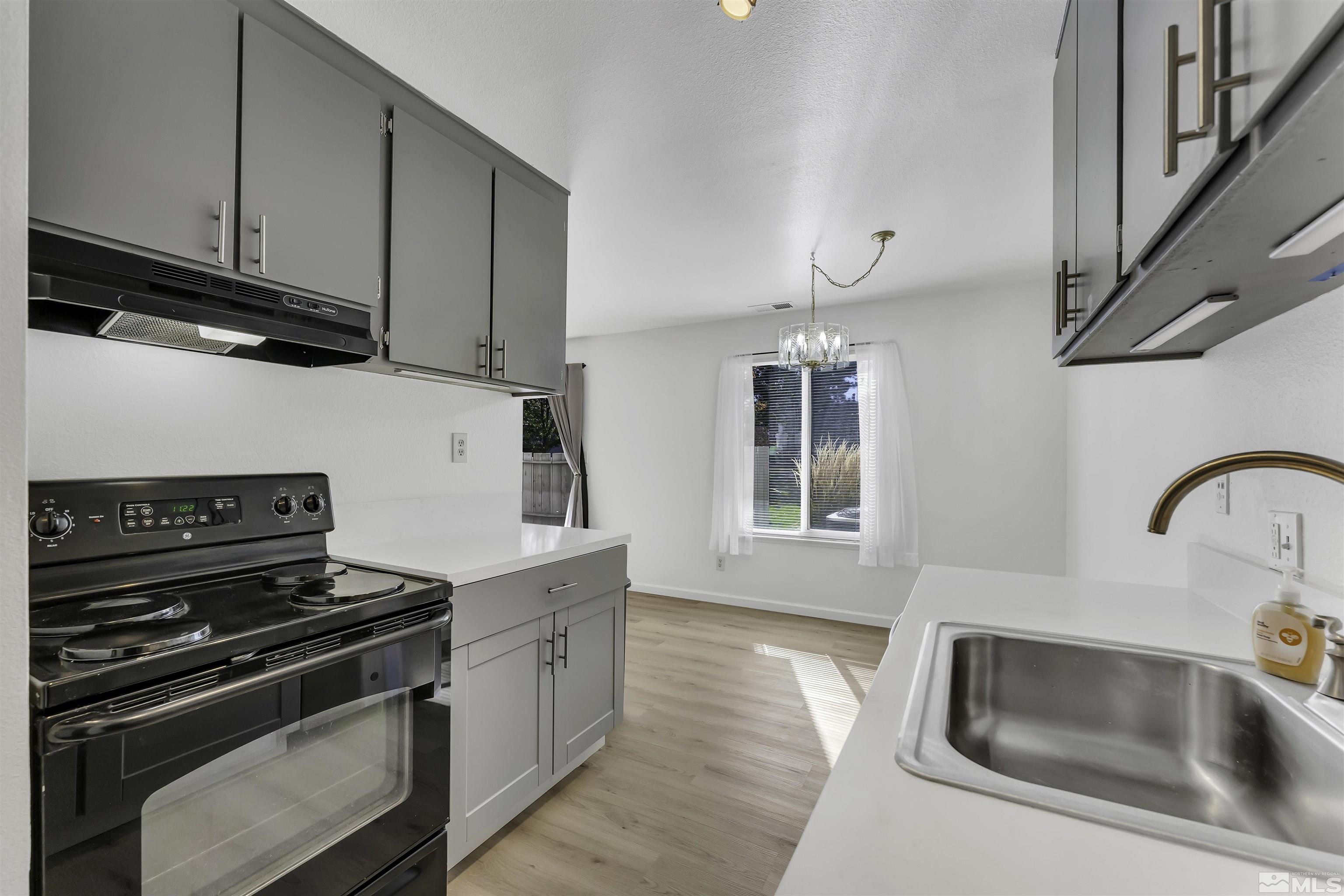 1555 Delucchi Lane, I