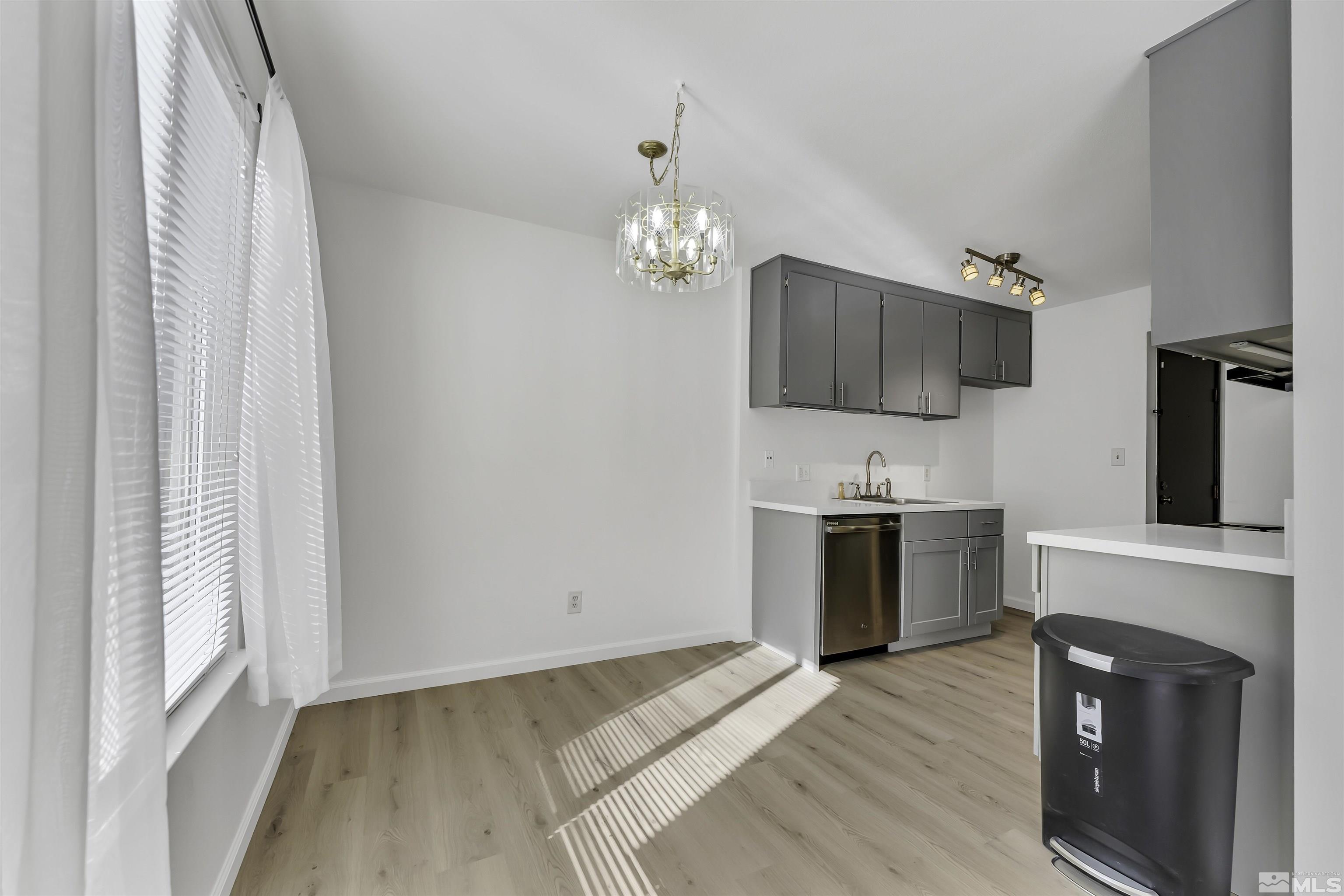 1555 Delucchi Lane, I