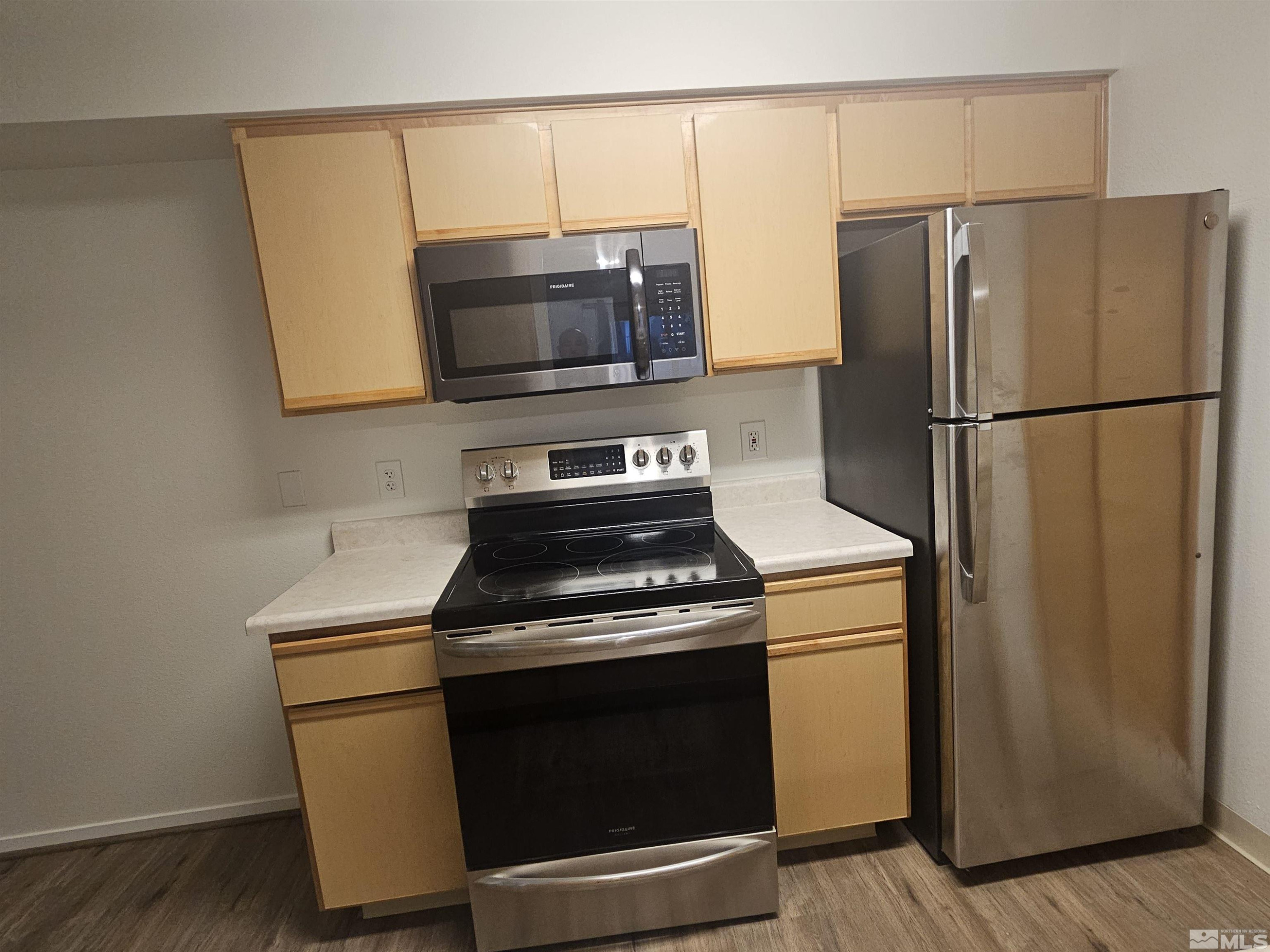 6850 Sharlands Avenue, K 2060