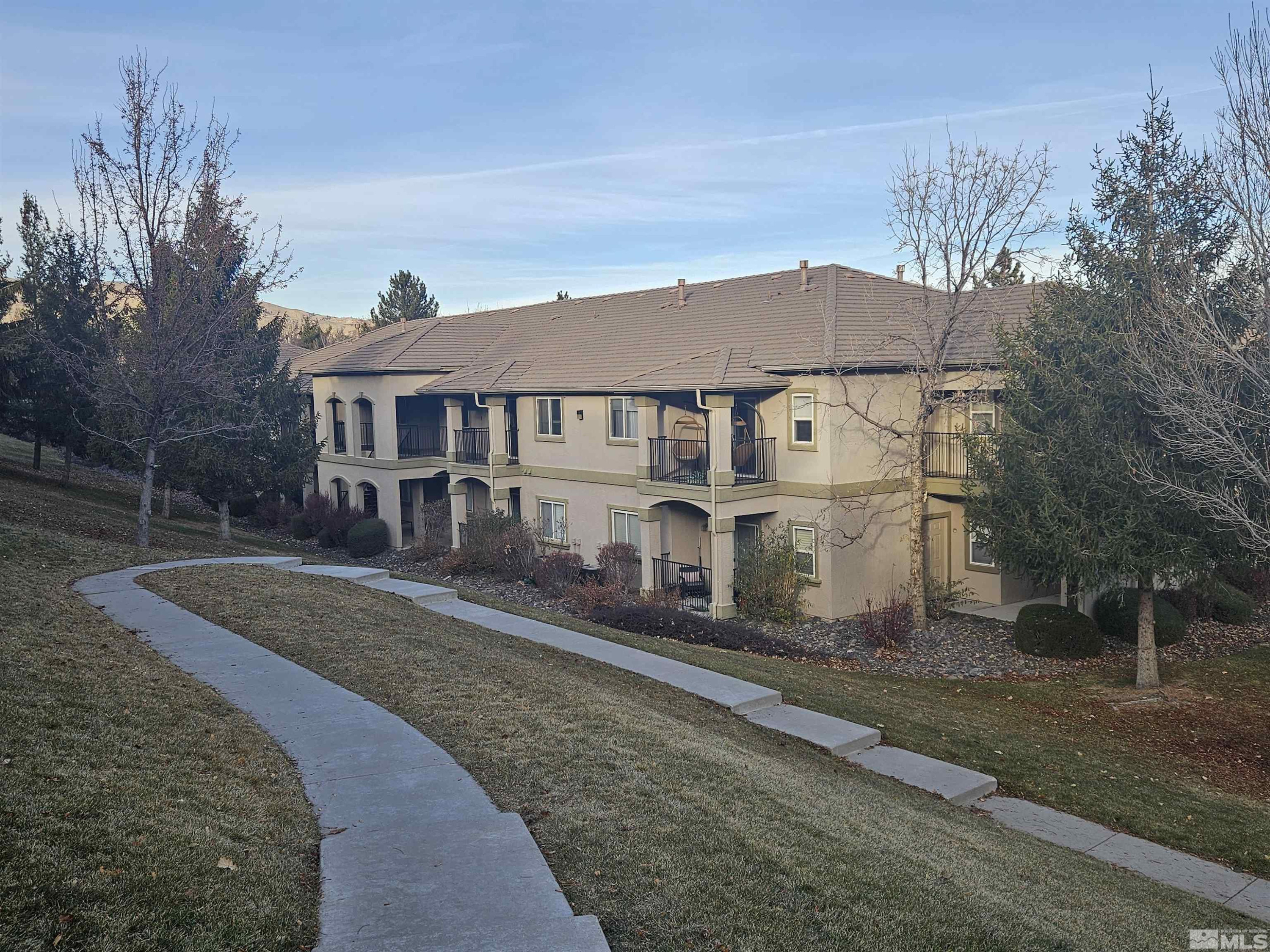 6850 Sharlands Avenue, K 2060
